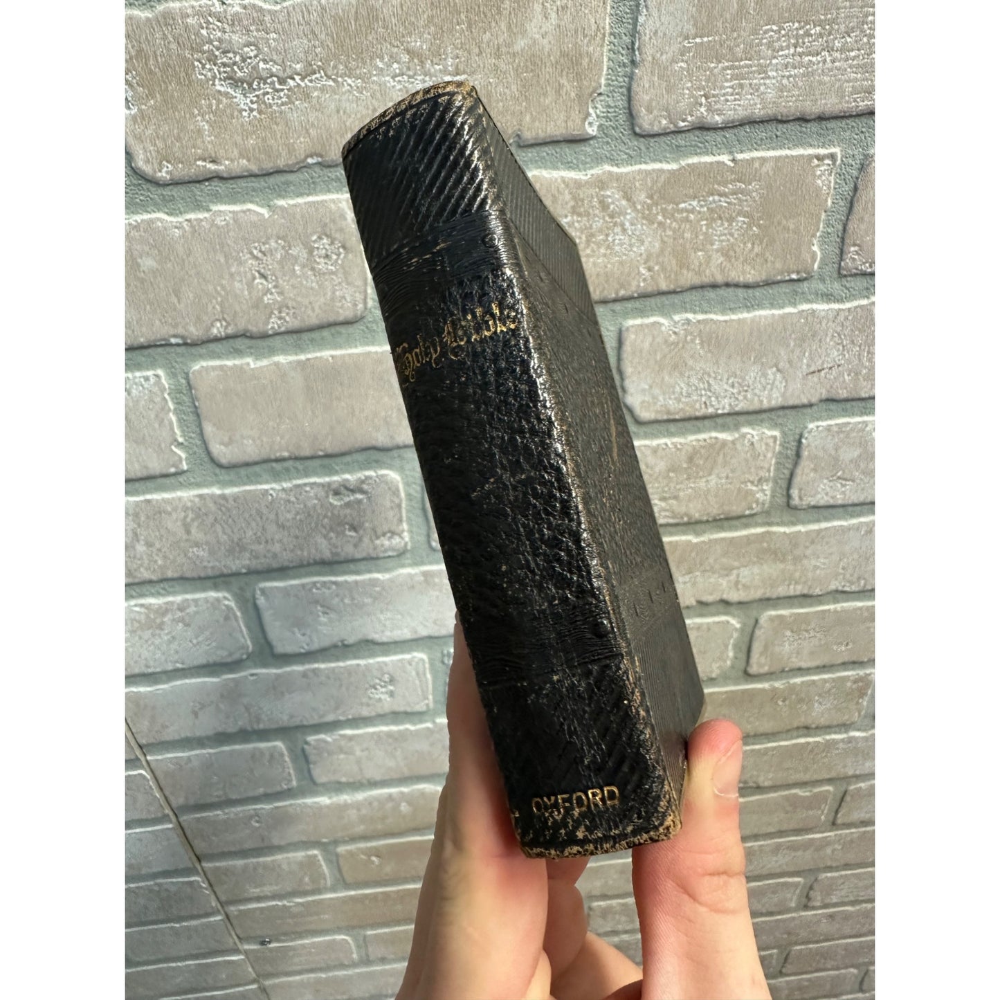 ANTIQUE 1890'S OXFORD UNIVERSITY PRESS HOLY BIBLE W/ CLASP LEATHER BOUND