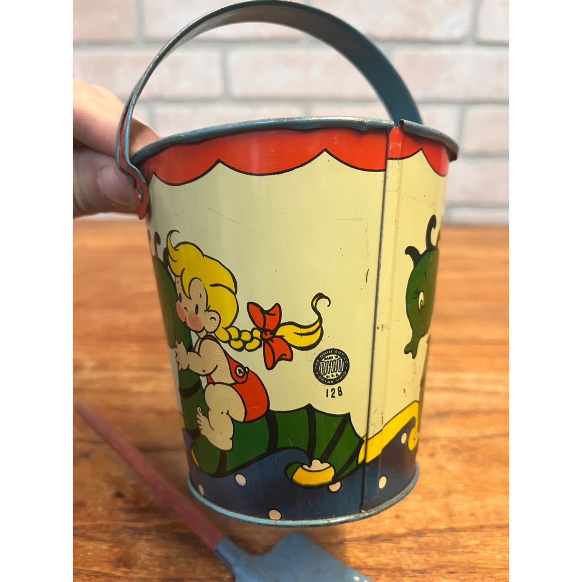 Vintage Ohio Art Tin Litho Child's Sand Toy Pail #128 Seahorse 4.25" T