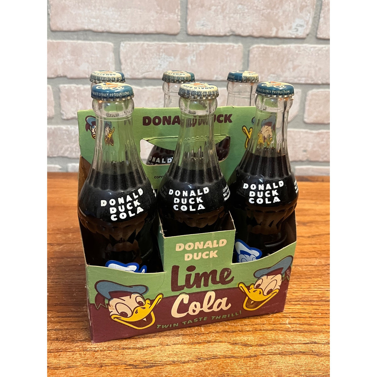 RARE Vintage 1959 Disney Donald Duck Lime Cola Soda Carrier w/ 6 Bottles - MINT