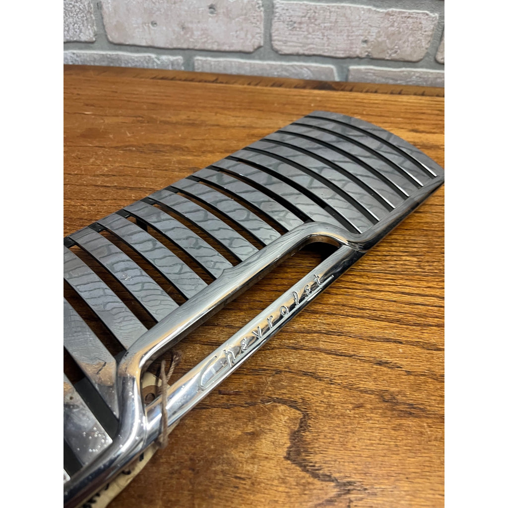1951 1952 Chevrolet Center Dash Trim Speaker Grille Genuine GM #106