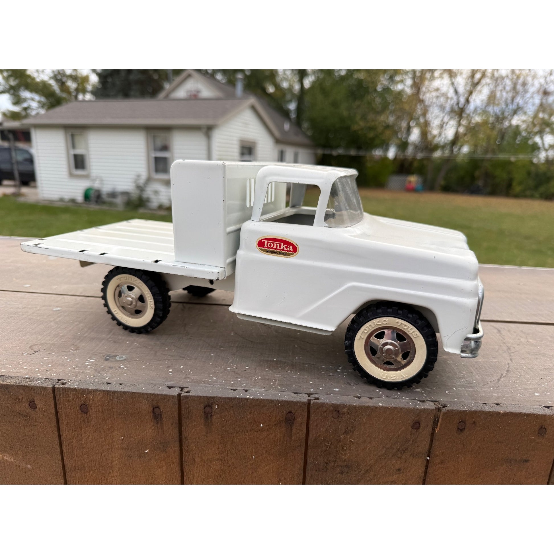 Vintage  Tonka White Farm Truck Stake Bed 14" Pressed Steel Toy