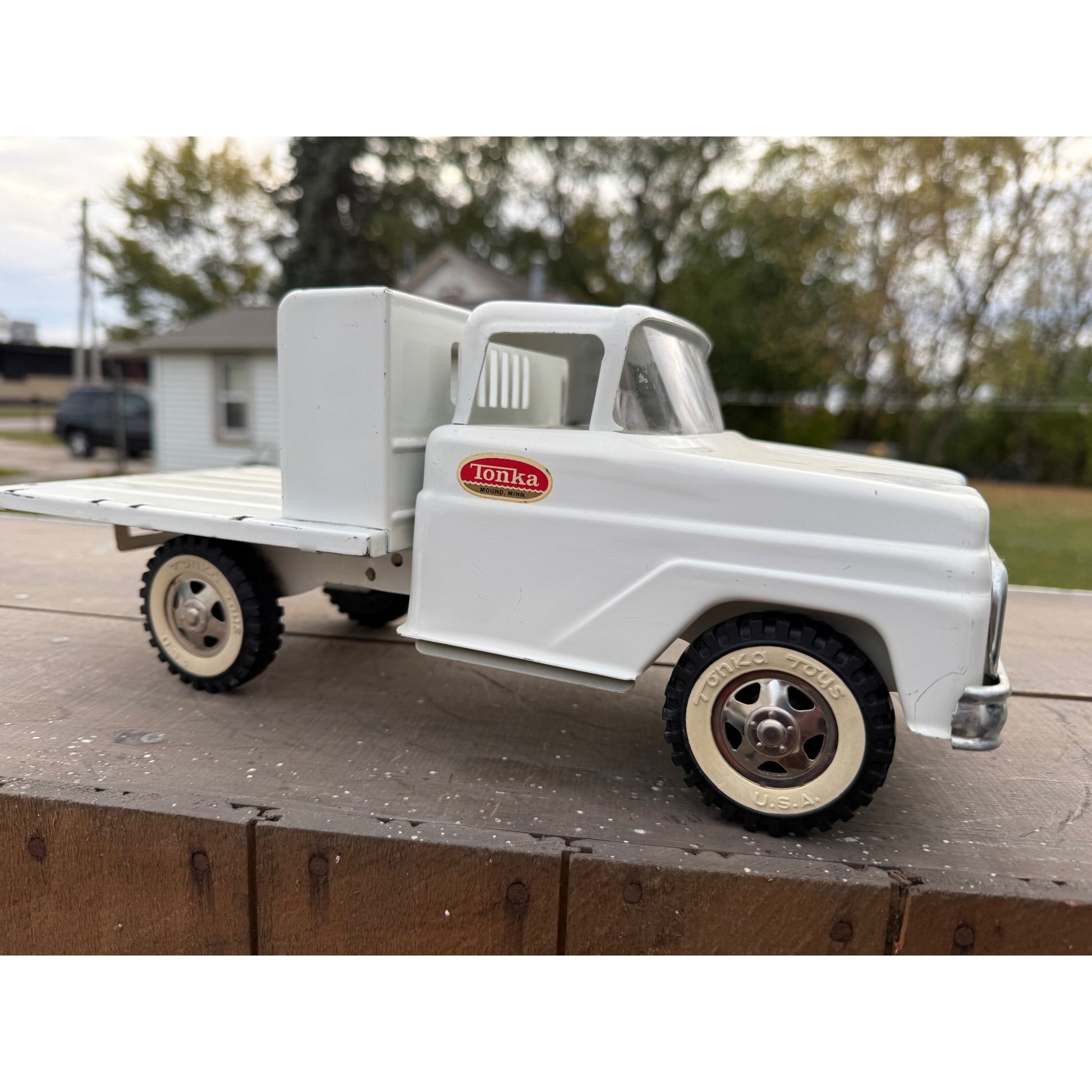 Vintage  Tonka White Farm Truck Stake Bed 14" Pressed Steel Toy