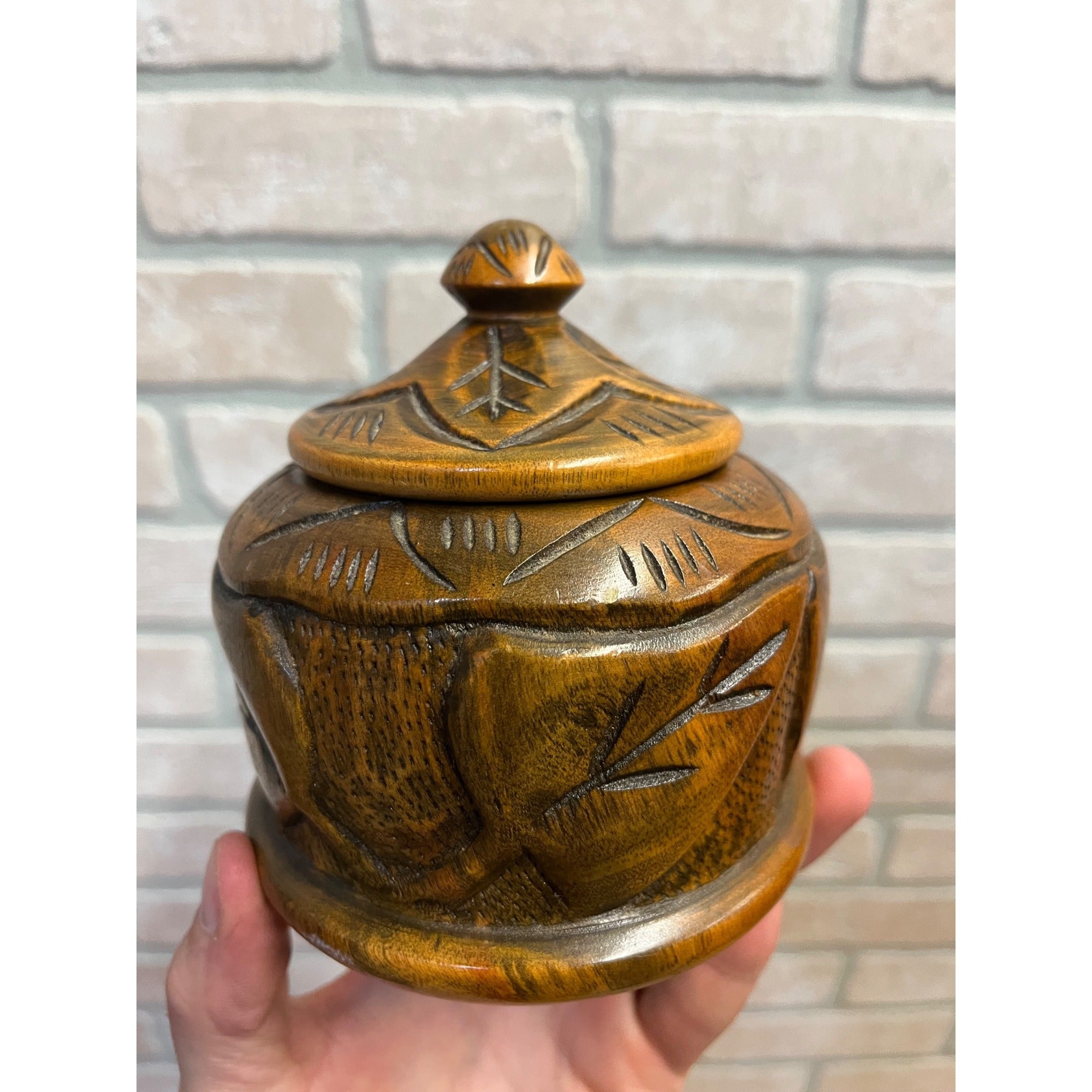 Vintage Wooden Carved Trinket Box With Lid Leaf Decoration