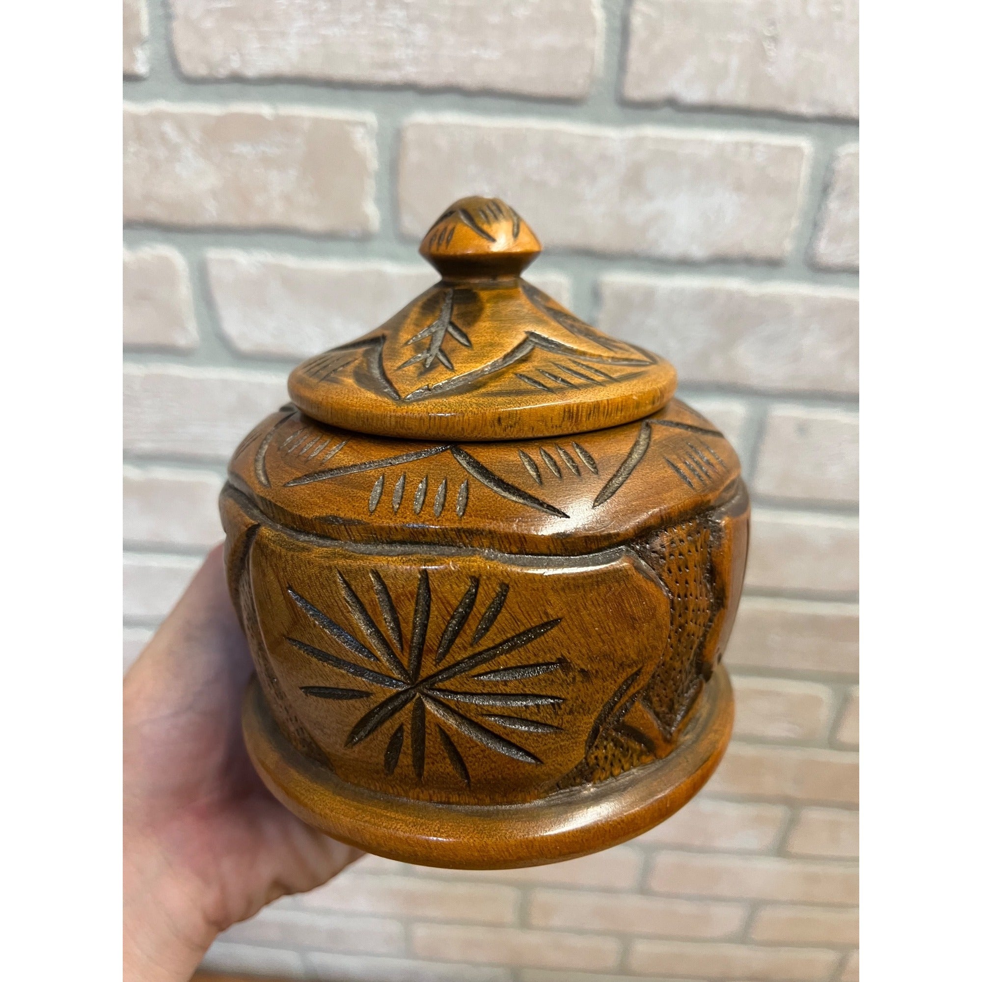 Vintage Wooden Carved Trinket Box With Lid Leaf Decoration