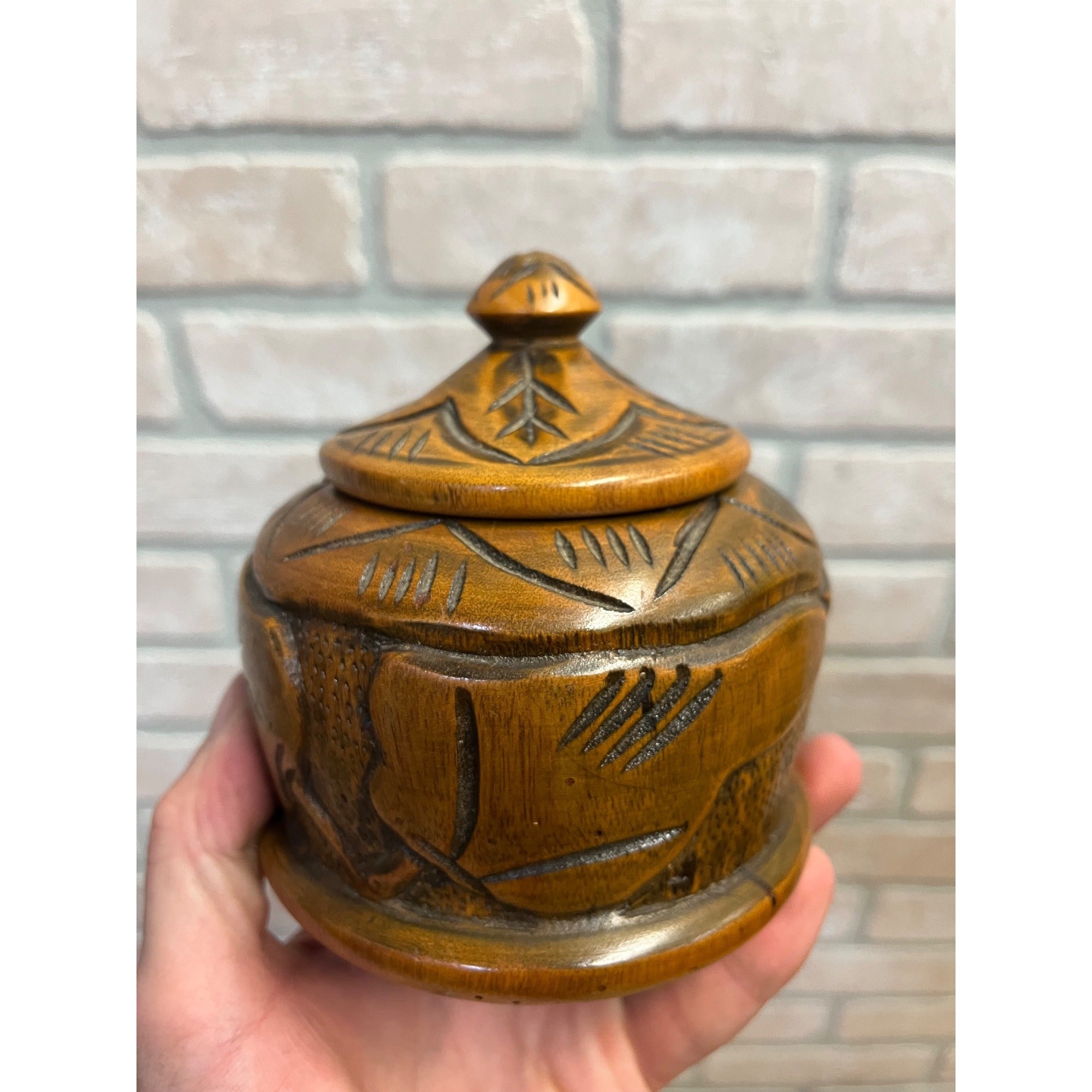 Vintage Wooden Carved Trinket Box With Lid Leaf Decoration
