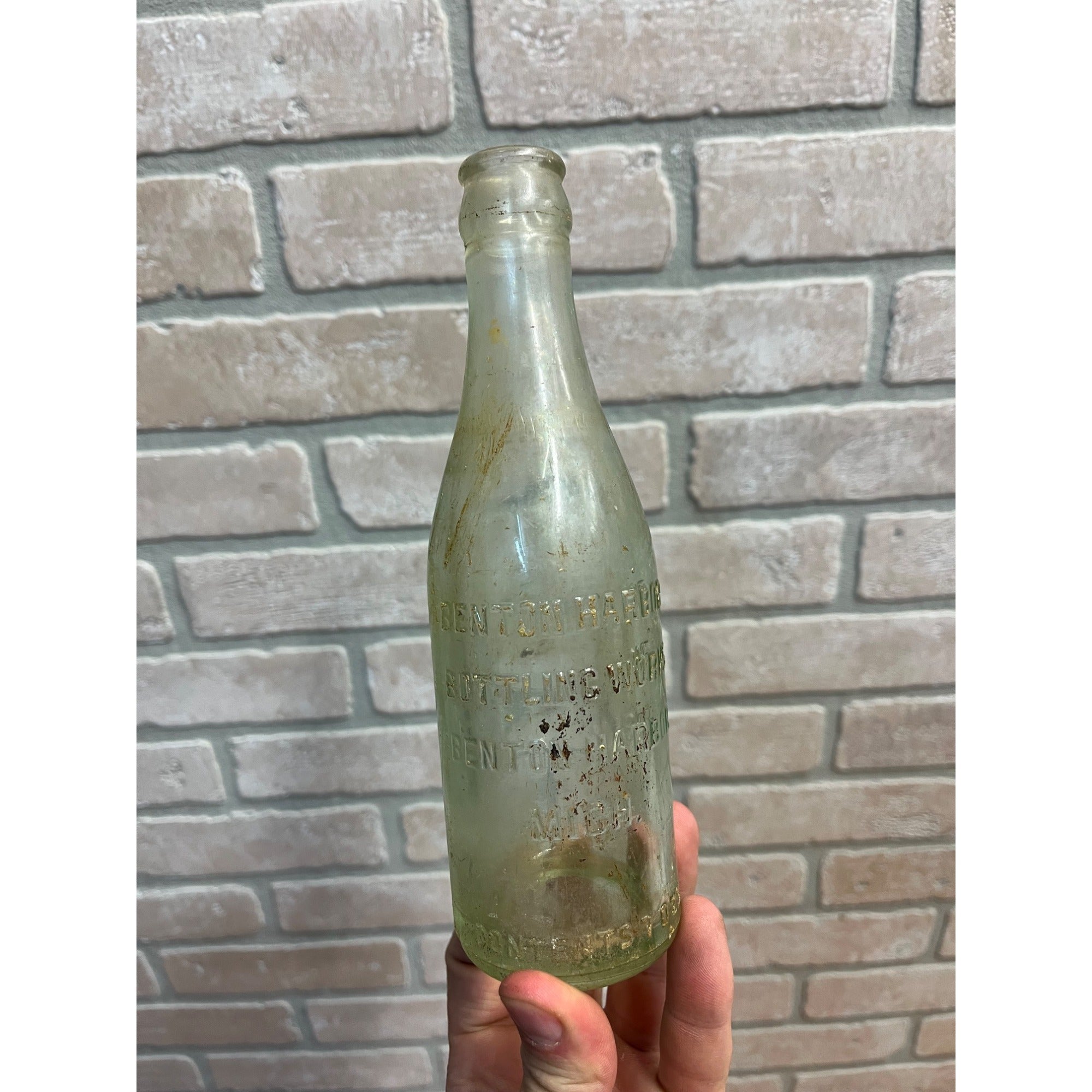 Vintage Benton Harbor Bottling Works Michigan MI Crowntop Soda Pop Bottle