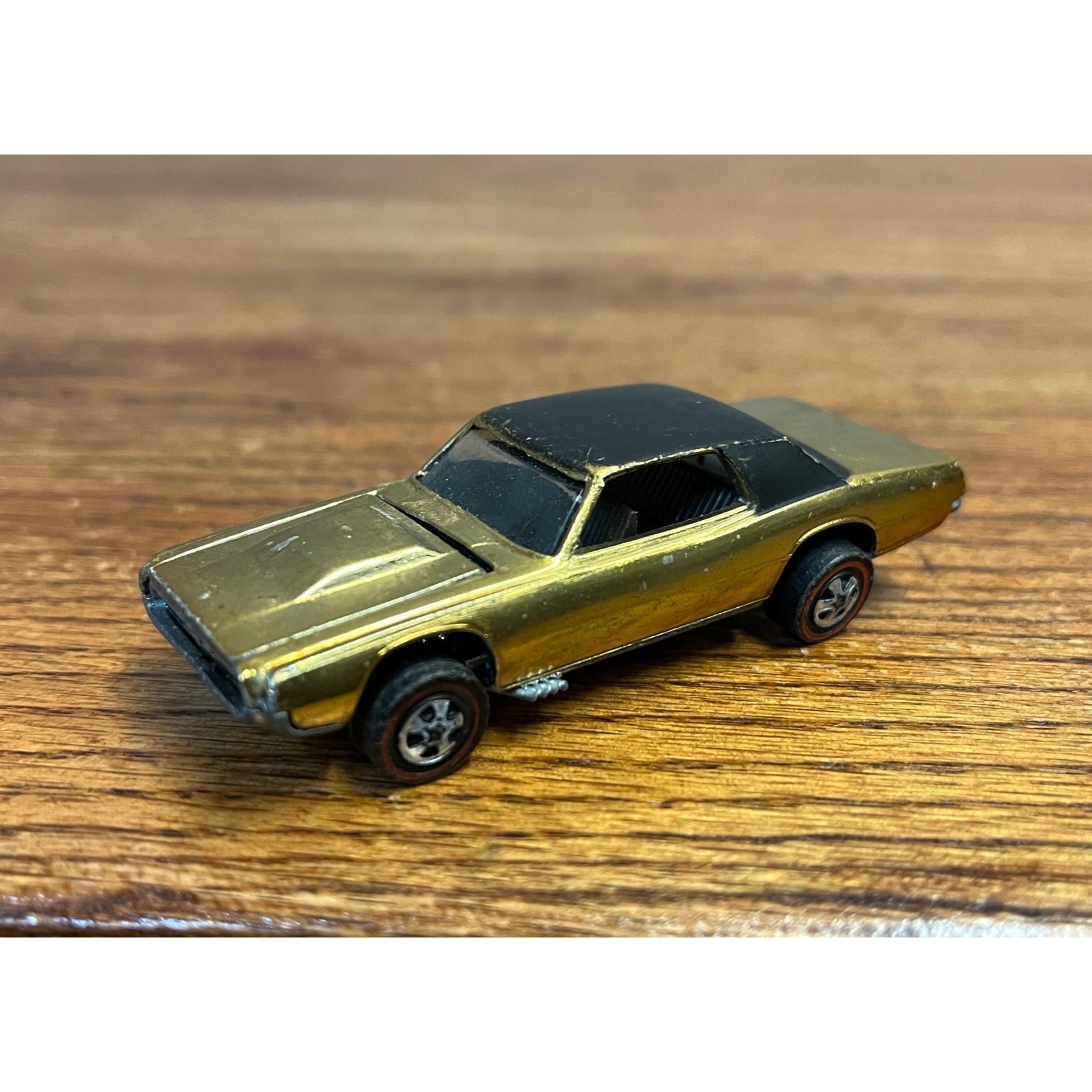 Vintage Hot Wheels Redline 1967 Custom T-Bird Metallic Gold -- NEAR MINT