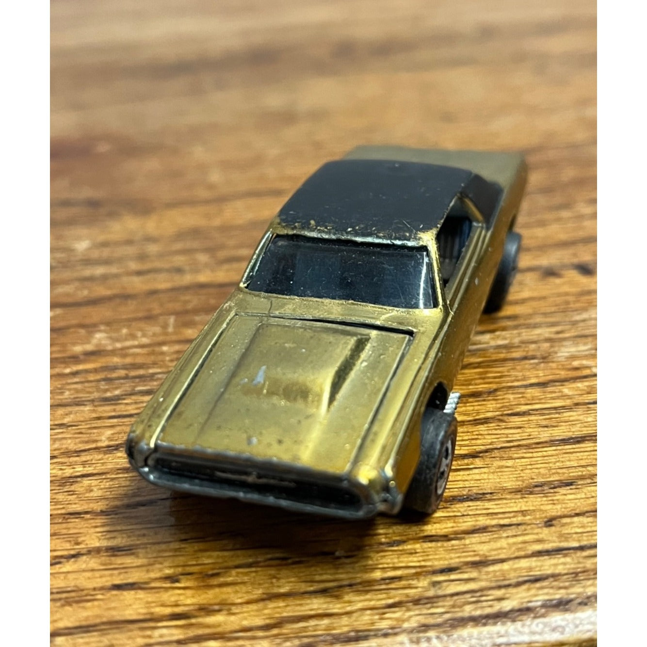 Vintage Hot Wheels Redline 1967 Custom T-Bird Metallic Gold -- NEAR MINT