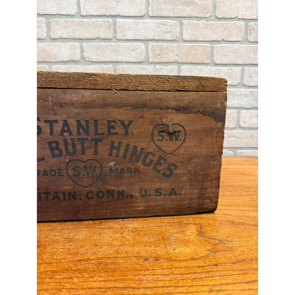 1920s Rustic Stanley Sweetheart Steel Butt Hinges Wooden Crate New Britain, Conn. Fond du Lac, Wisc. on Bottom
