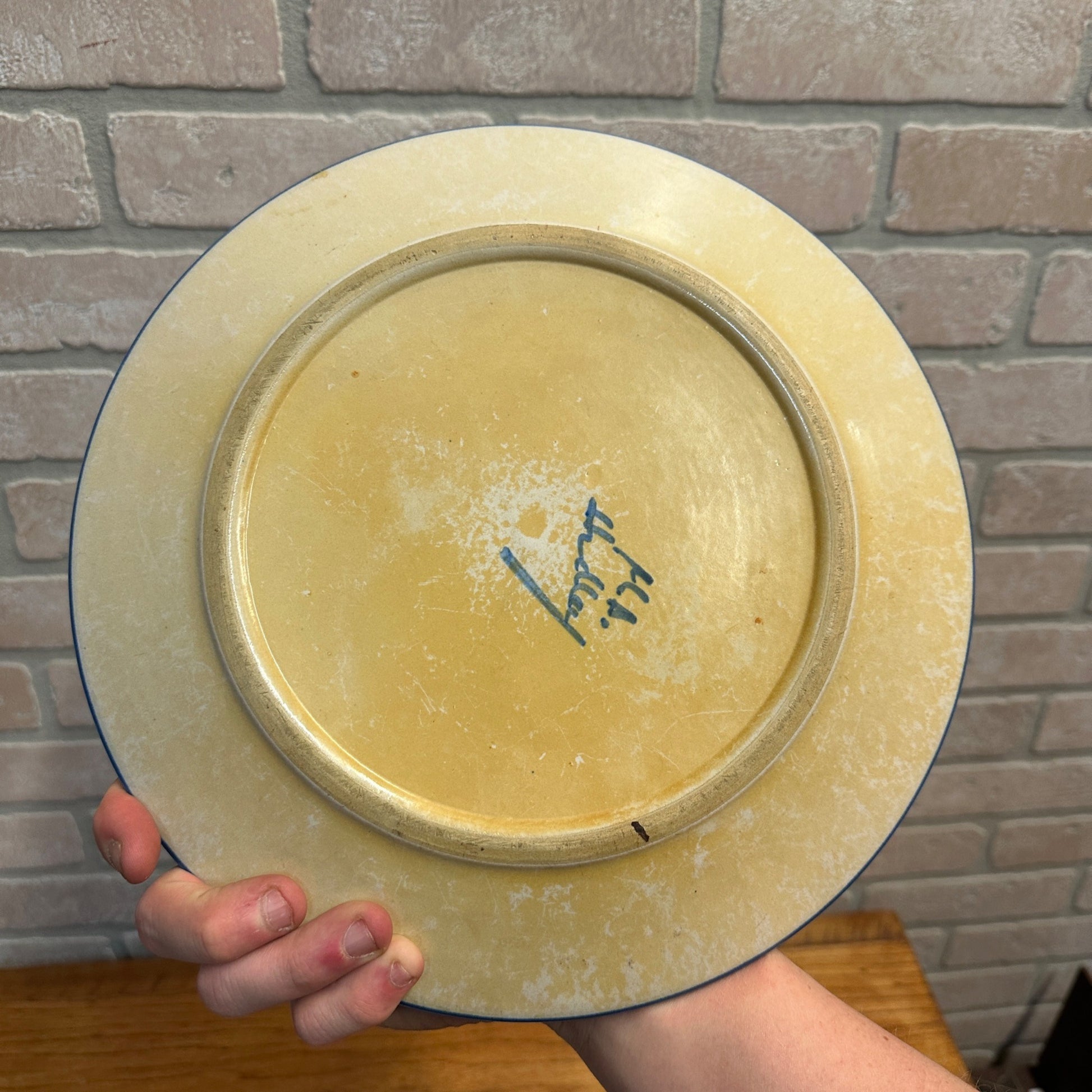 M. A. Hadley Pottery Stoneware Dinner Plate 11" "VR"