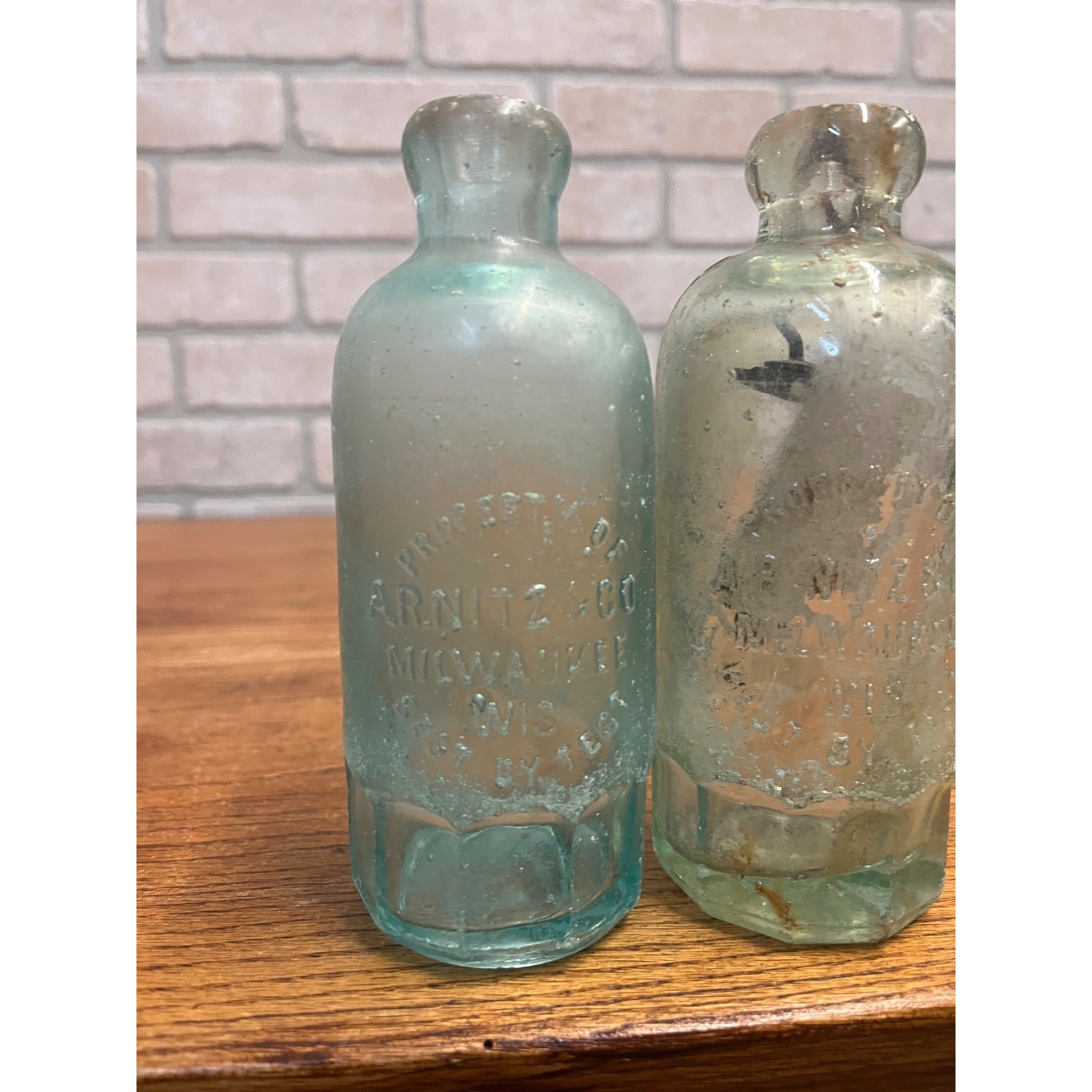 A.R. Nitz & Co Milwaukee Wisconsin Blob Top Hutchinson Soda Bottles Lot (2)