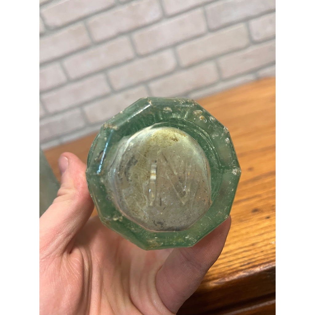 A.R. Nitz & Co Milwaukee Wisconsin Blob Top Hutchinson Soda Bottles Lot (2)