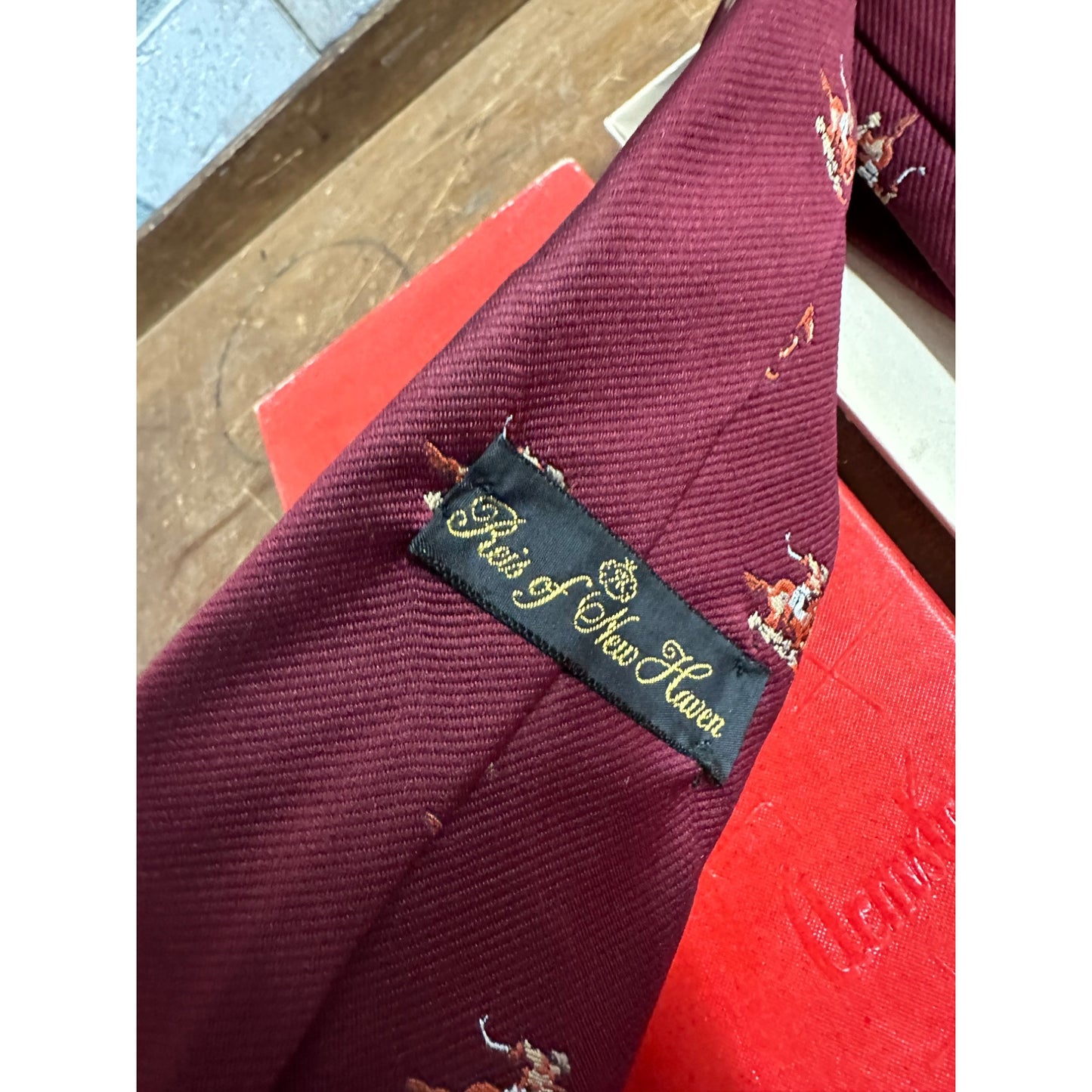 Vintage 1970s Reis of New Haven Eton Luxury Tie Maroon Horse & Rider Polo