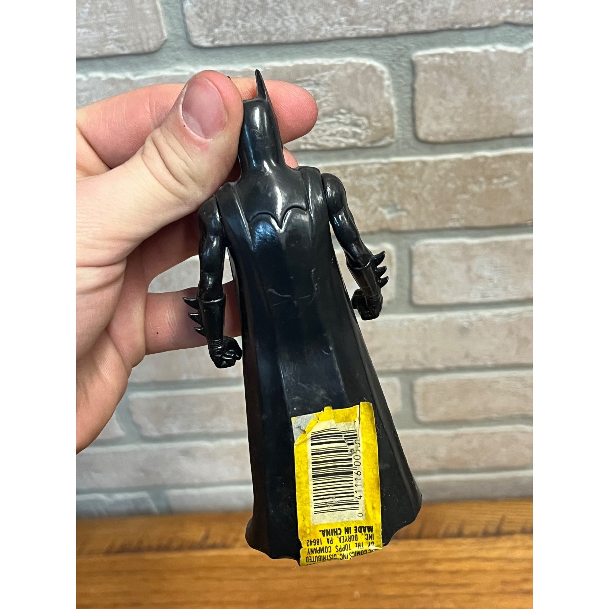 Vintage 1991 Topps THE BATMAN Bubble Gum Container 5.5" Candy Full Figure SEALED