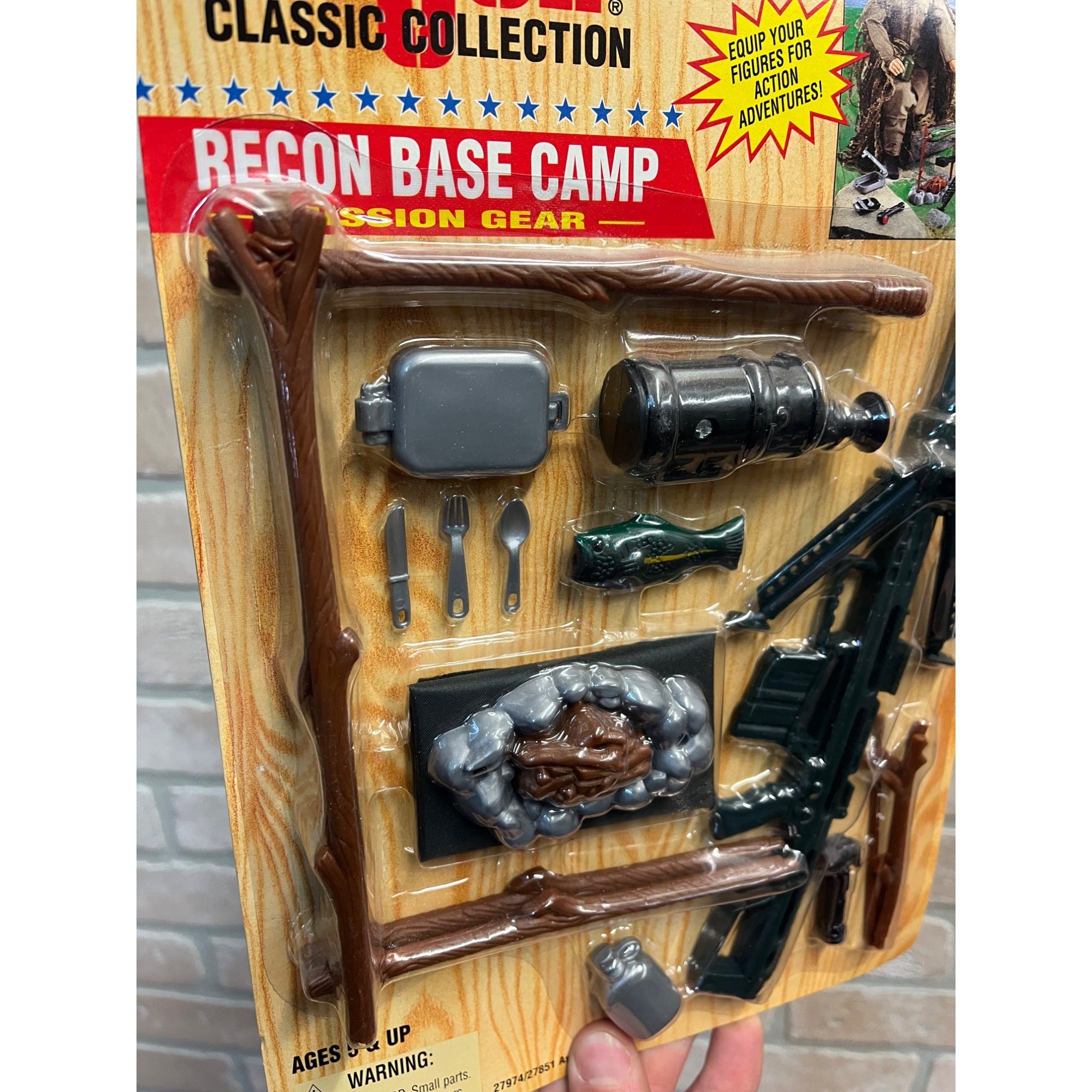 Vintage GI Joe Classic Collection Recon Base Camp Mission Gear NOS NEW Hasbro 1997