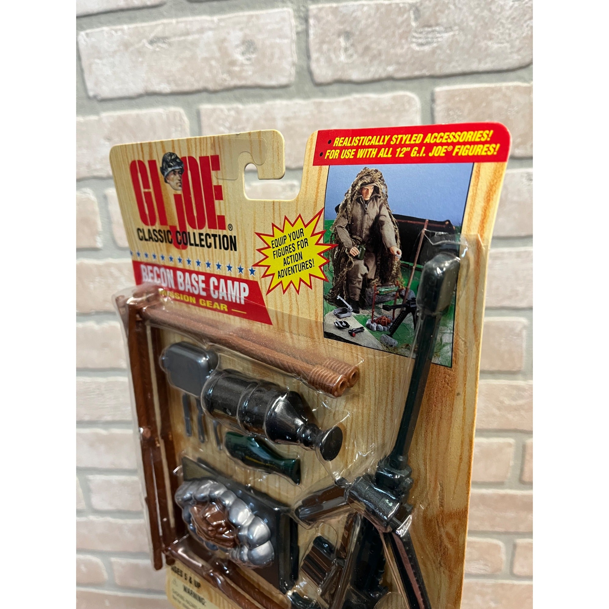 Vintage GI Joe Classic Collection Recon Base Camp Mission Gear NOS NEW Hasbro 1997