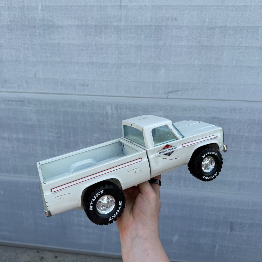 Vintage 1970s Chevy Briggs & Stratton Pick Up Truck By Nylint Pressed Steel 70s