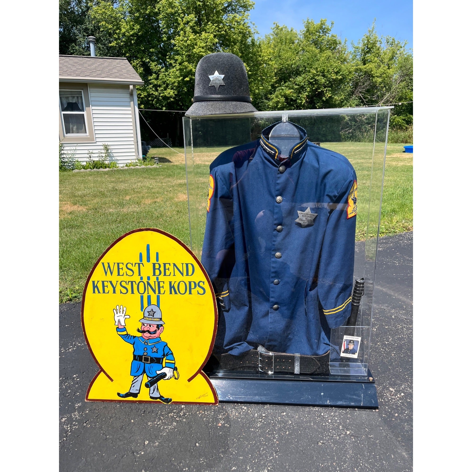 RARE Vintage West Bend Police Department Crime Prevention "Keystone Kop" Uniform & Display Case