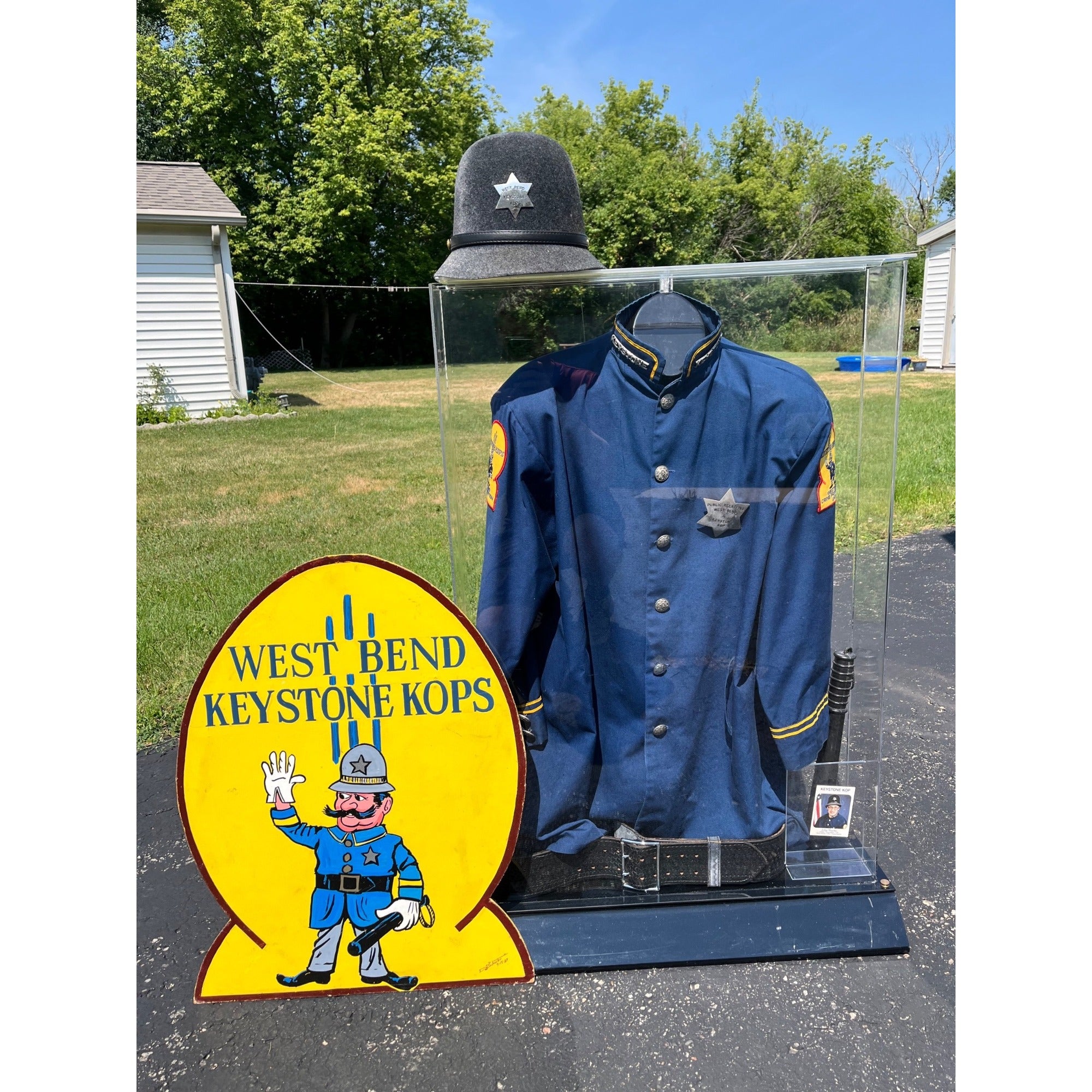 RARE Vintage West Bend Police Department Crime Prevention "Keystone Kop" Uniform & Display Case