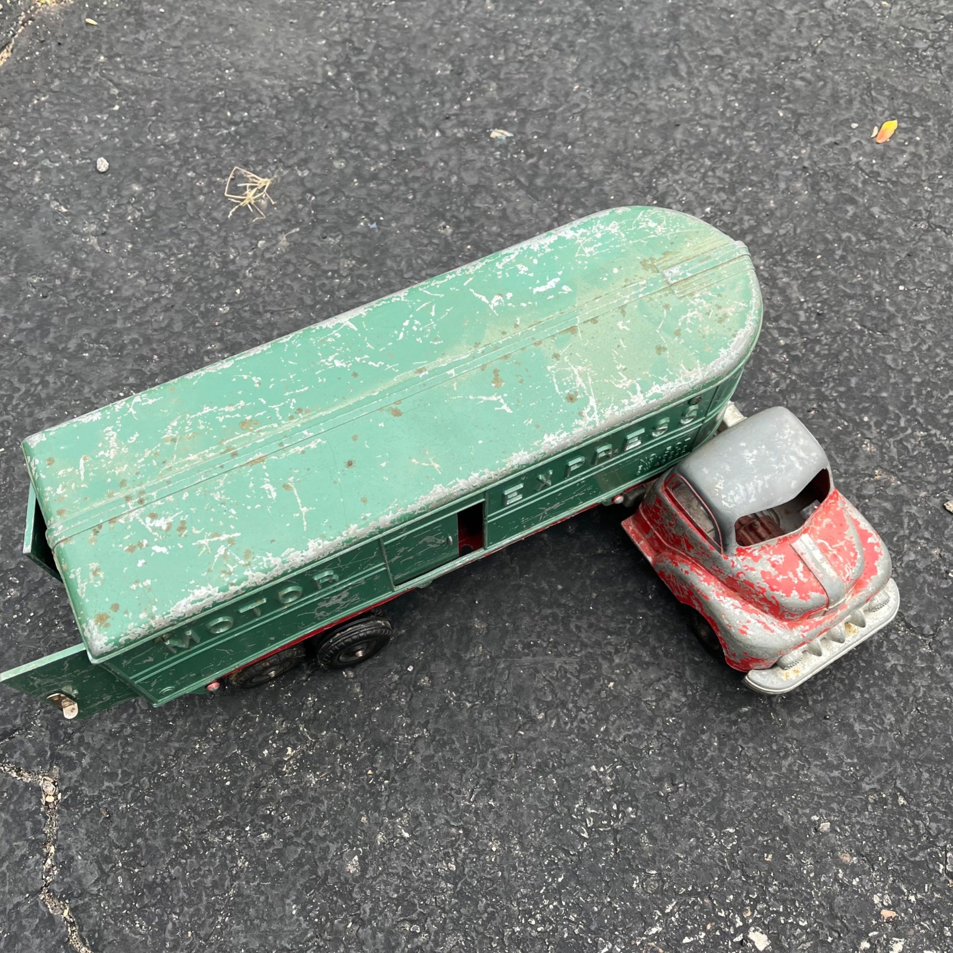 Vintage 1950s Hubley Kiddie Ford Motor Express No. 507 Semi Truck Diecast Toy