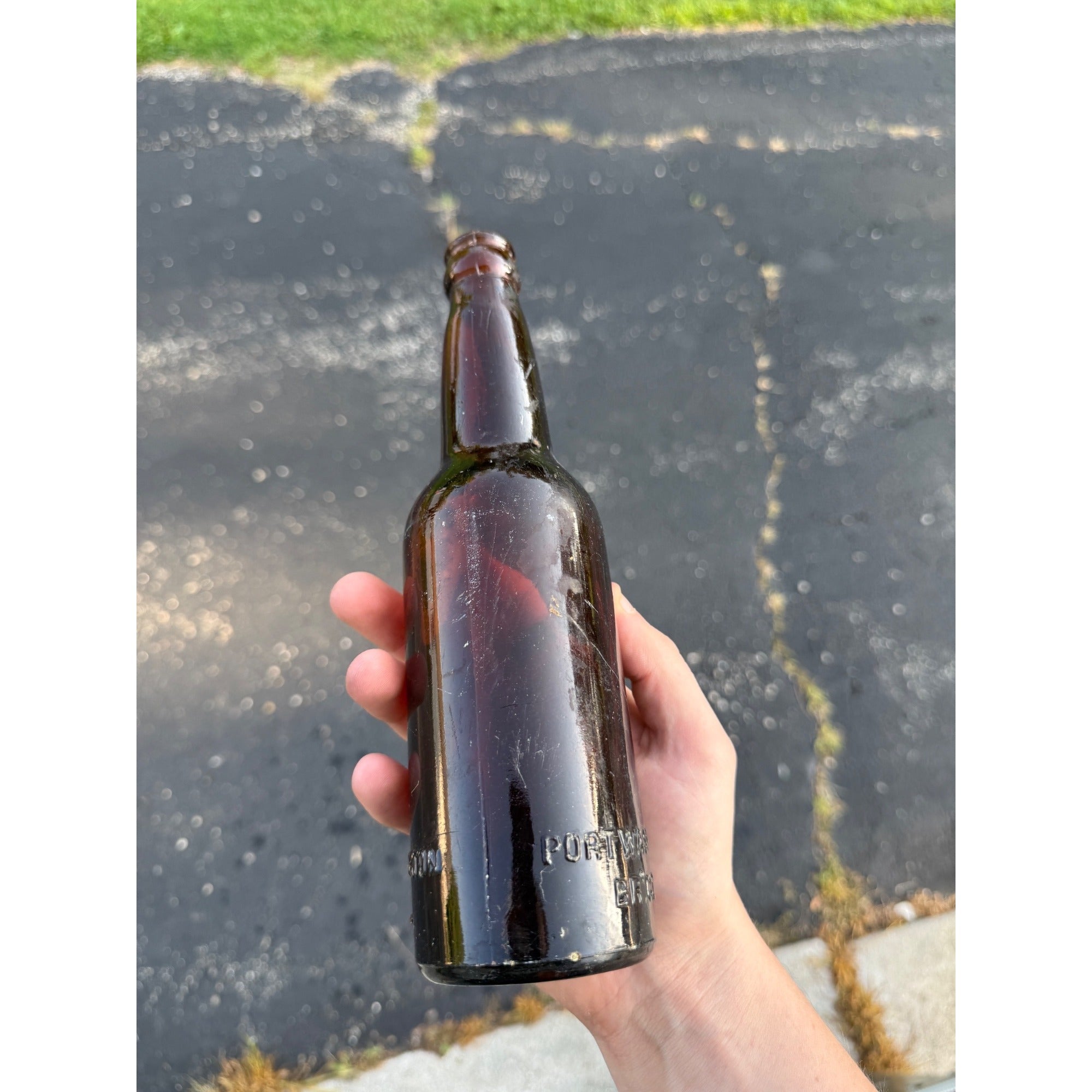 1910s Port Washington Wisconsin Amber Beer Bottle Embossed Brewing Co