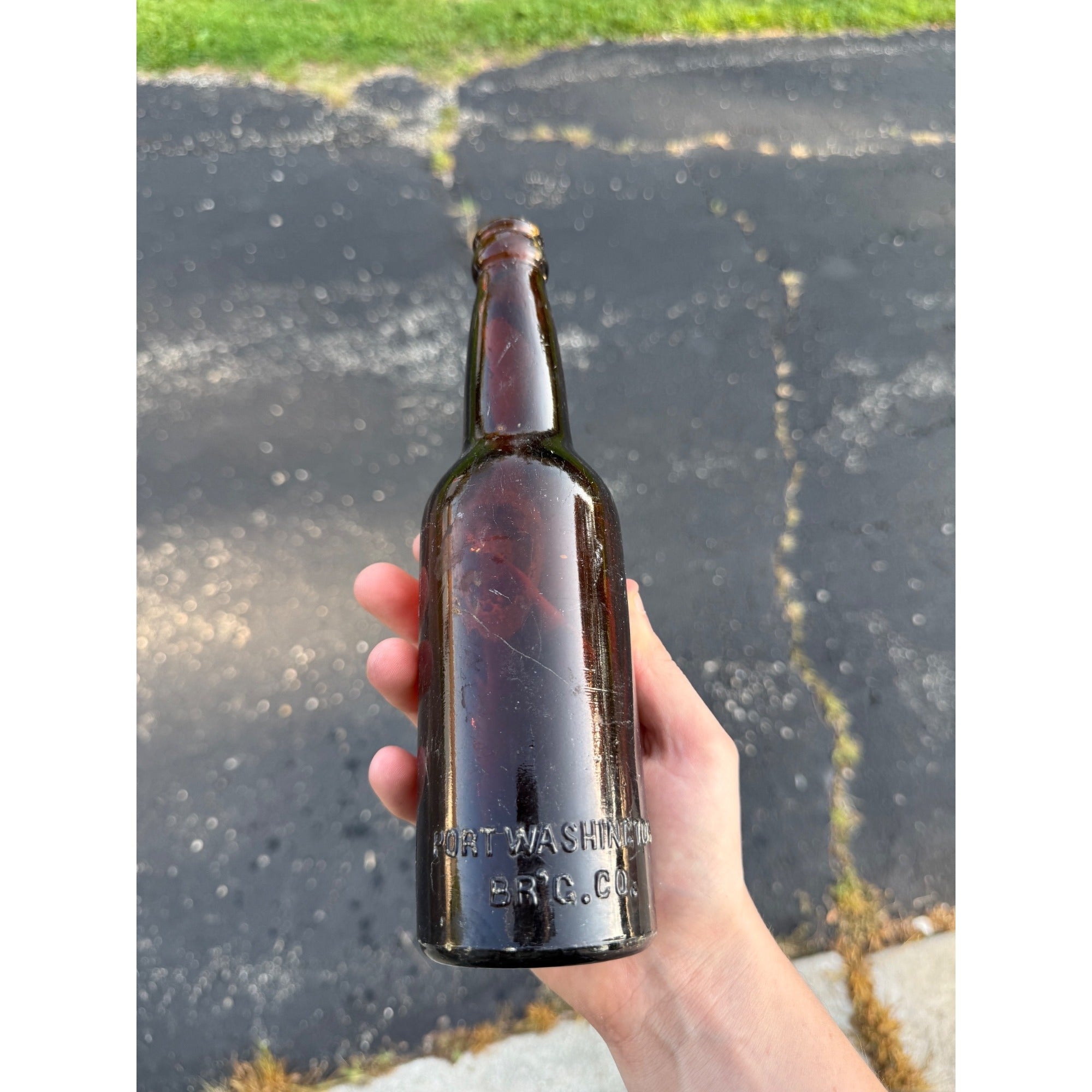 1910s Port Washington Wisconsin Amber Beer Bottle Embossed Brewing Co
