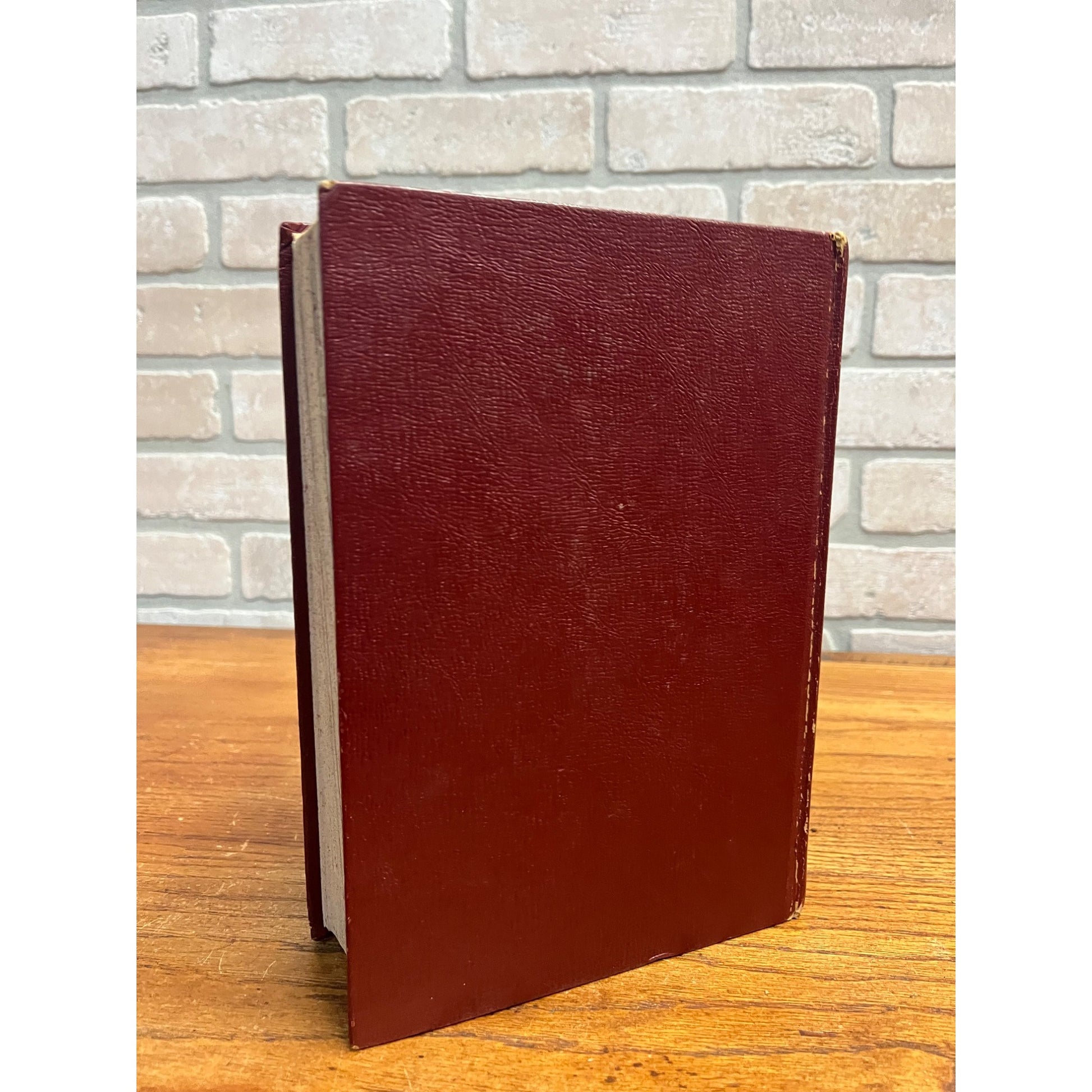 Vintage 1952 Pictorial Medical Guide Doctor Guide - Illustrated -- 776pgs