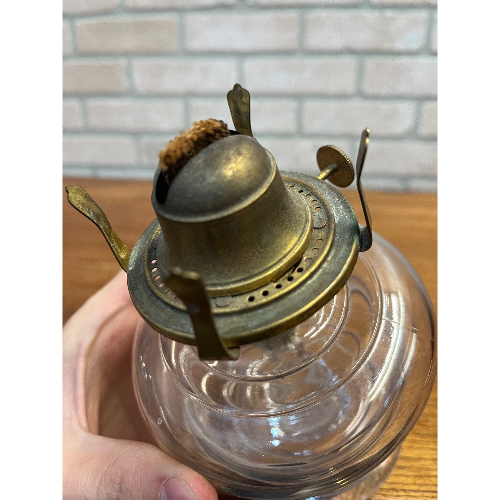 Antique Victorian EAPG Kerosene Oil Lamp 6.5" Finger Loop Fingerhold Farm