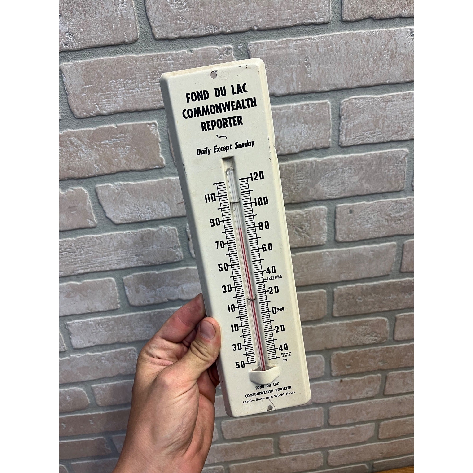 Vintage Fond du Lac Commonwealth Reporters Newspaper Advertising Thermometer
