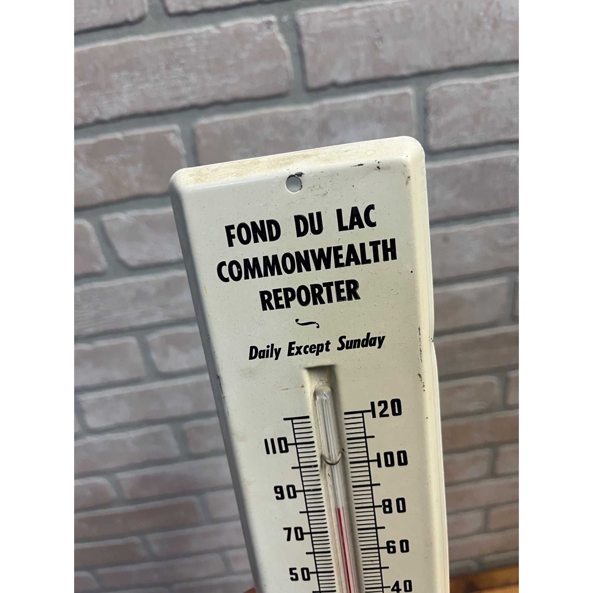 Vintage Fond du Lac Commonwealth Reporters Newspaper Advertising Thermometer