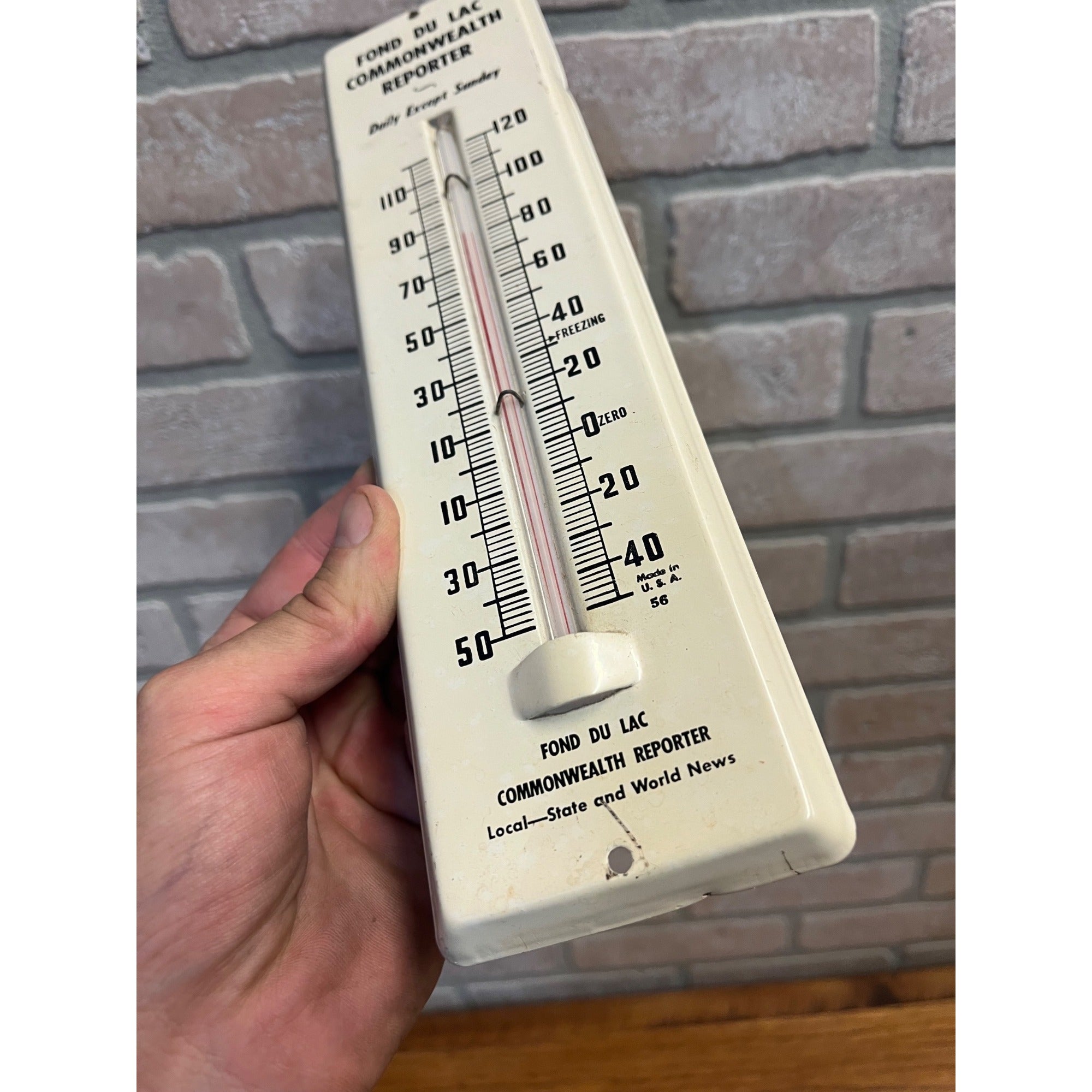 Vintage Fond du Lac Commonwealth Reporters Newspaper Advertising Thermometer