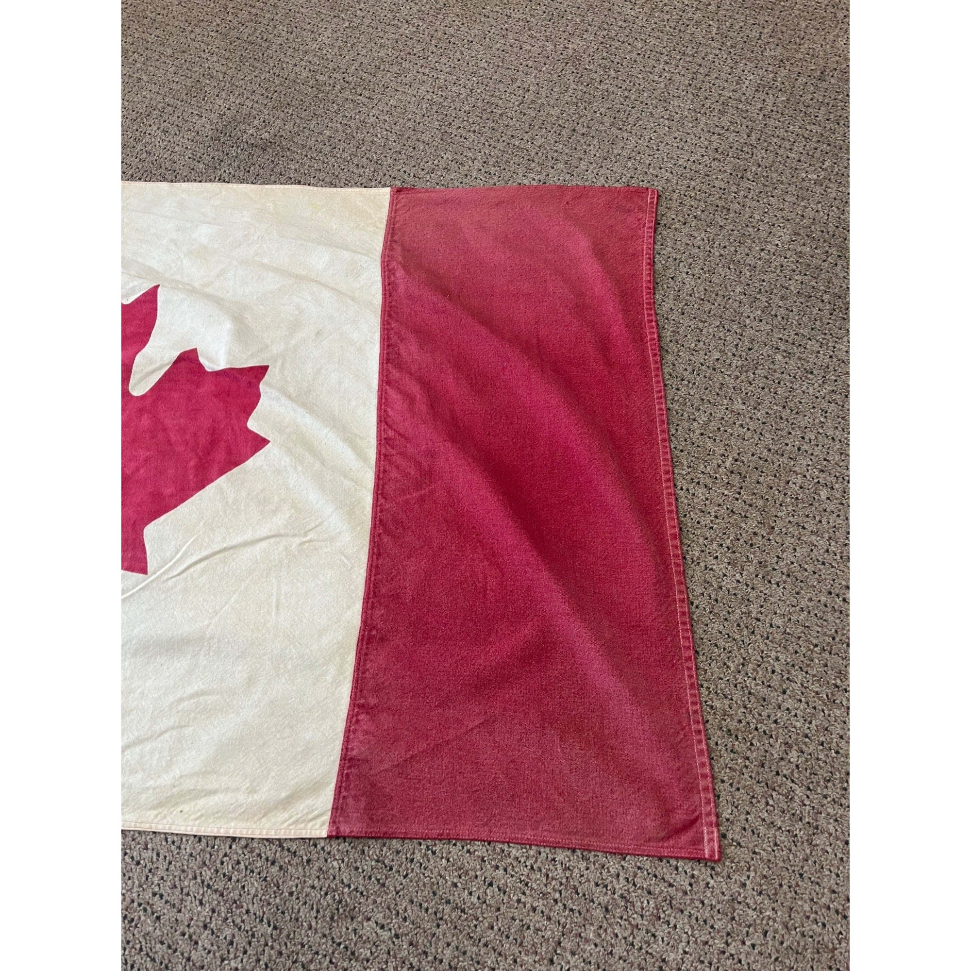 Vintage 1960s Canada  3' x 5' Defiance Annin Flag 100% Cotton Bunting