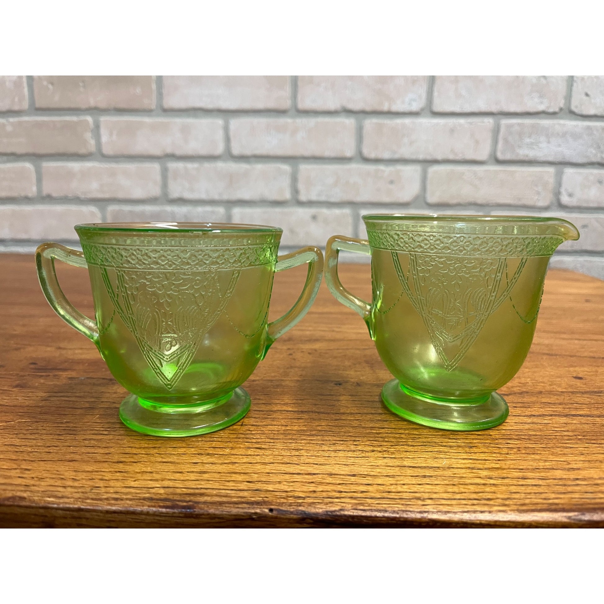 Vintage Federal Sylvan Parrot Green Uranium Glass Footed Creamer & Sugar