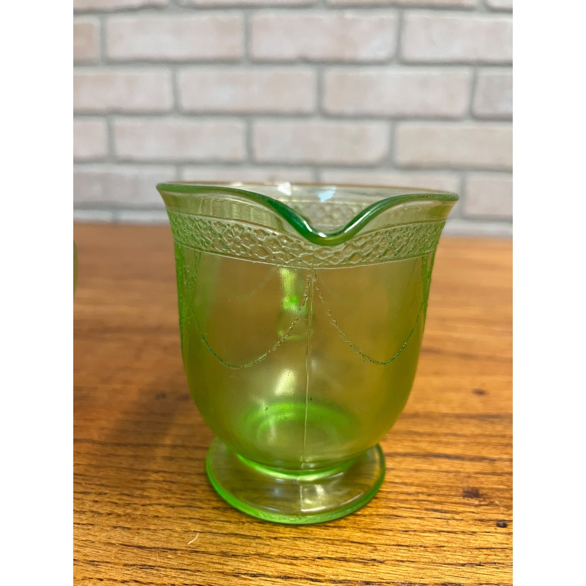 Vintage Federal Sylvan Parrot Green Uranium Glass Footed Creamer & Sugar