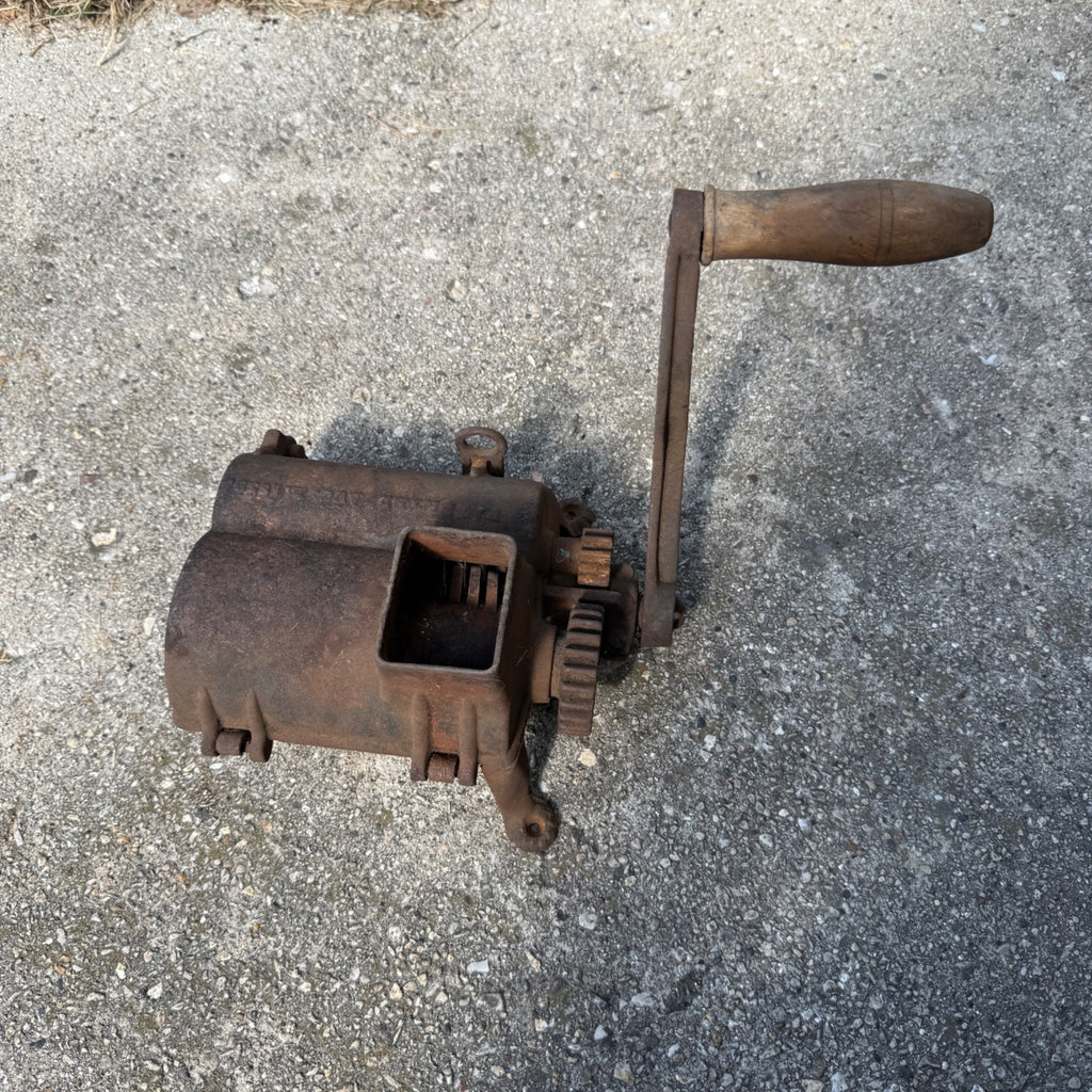 1859 Hand Crank Antique Cast Iron Bone/Meat Chopper Shredder Cutter Grinder