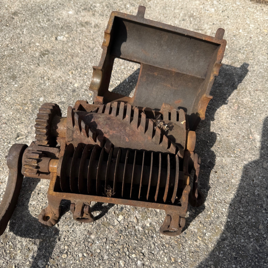 1859 Hand Crank Antique Cast Iron Bone/Meat Chopper Shredder Cutter Grinder