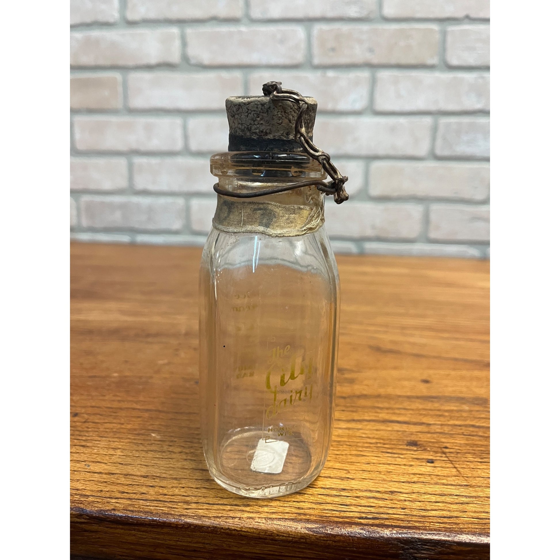 RARE Vintage The City Dairy Horicon Wisconsin Wis Half Pint Bottle WI