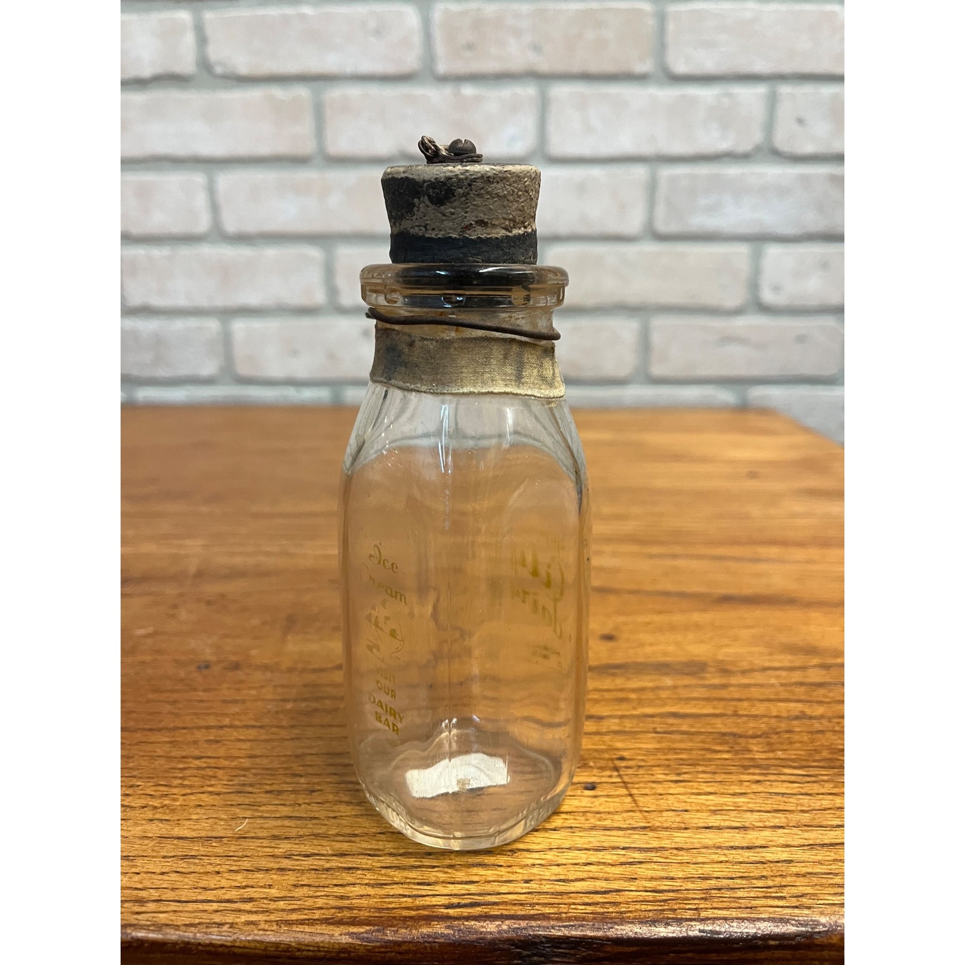 RARE Vintage The City Dairy Horicon Wisconsin Wis Half Pint Bottle WI