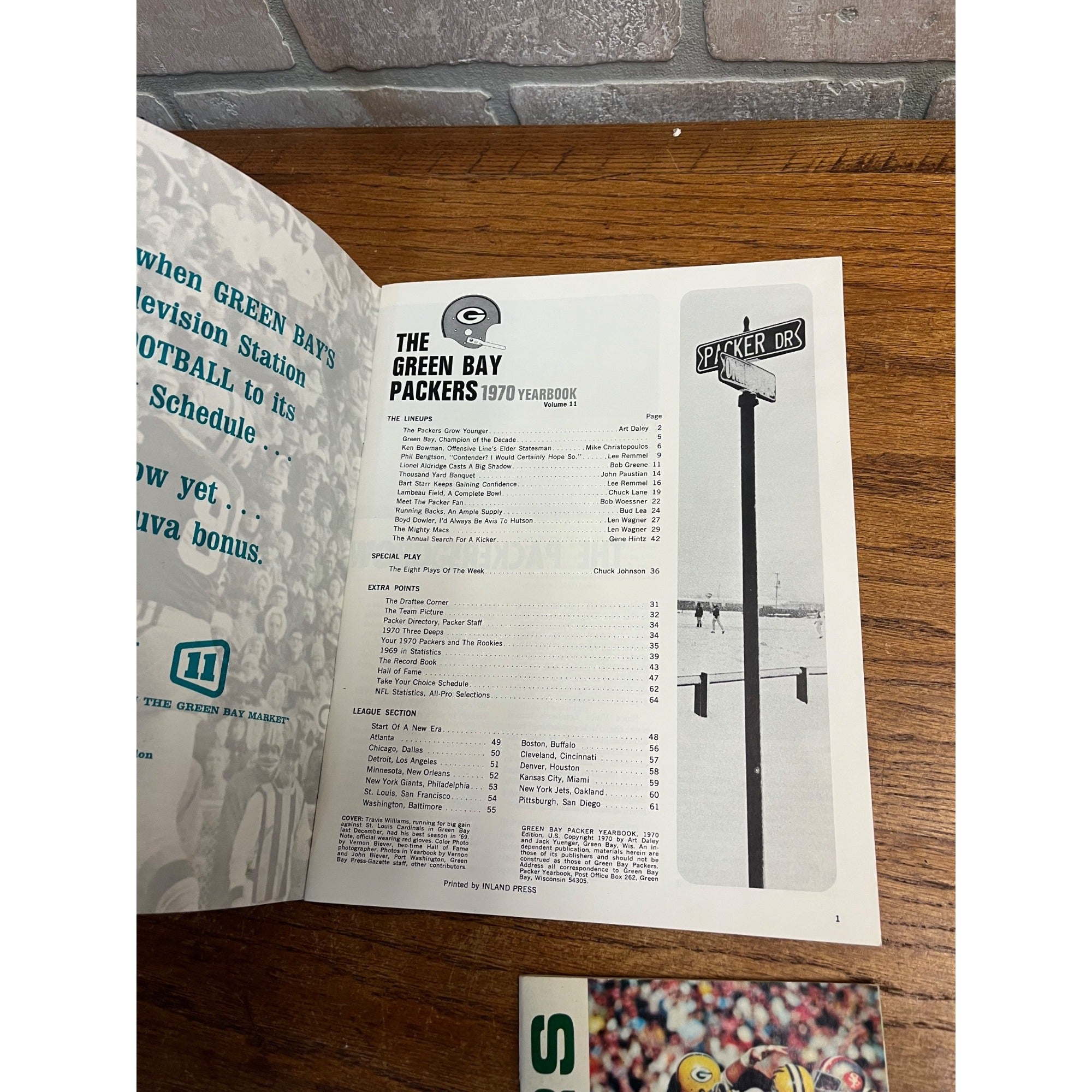 Vintage Green Bay Packers 1970 Yearbook & Press Media Guide Booklet