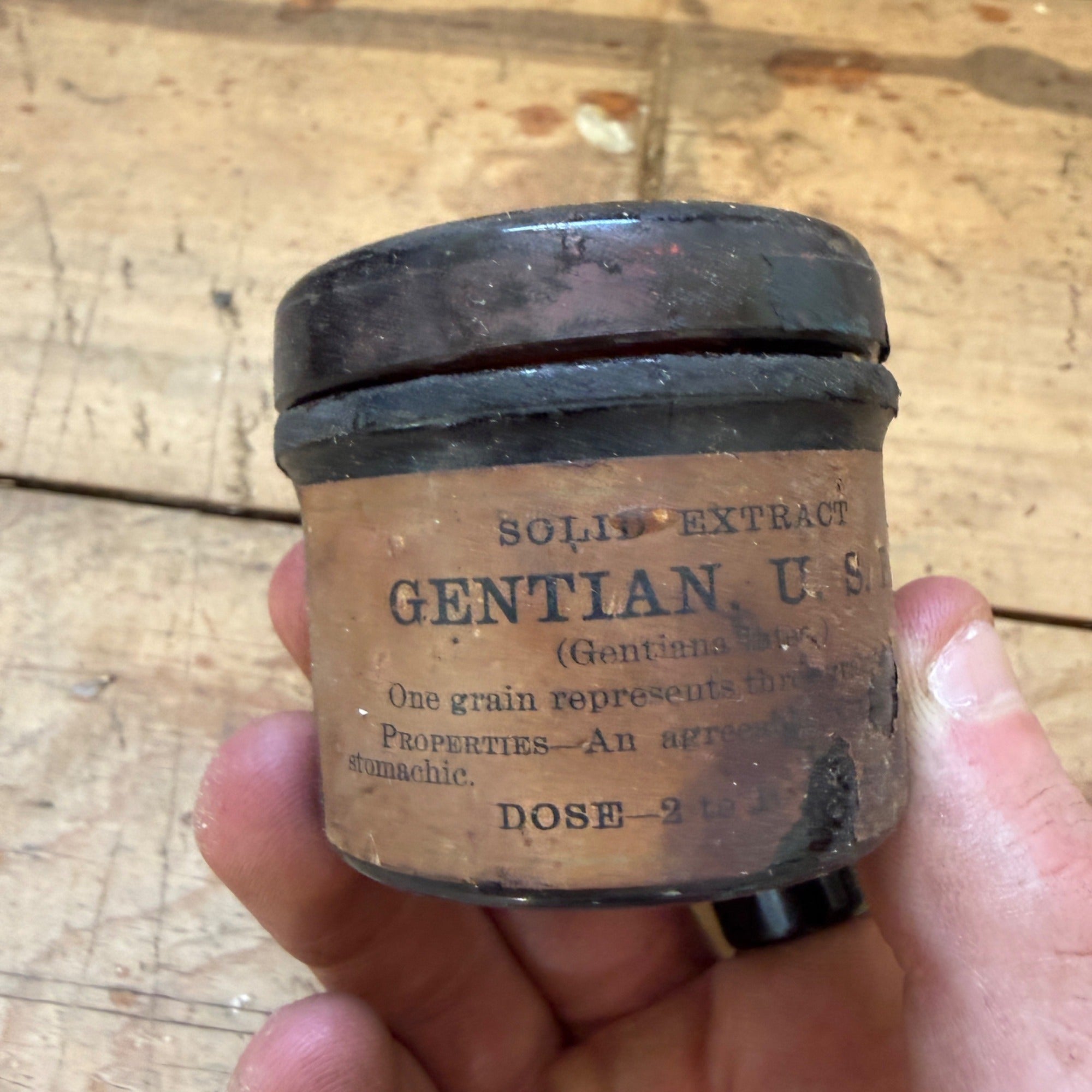 Antique Gentian Eli Lilly Extract Pharmaceutical Druggist Glass Jar w Label