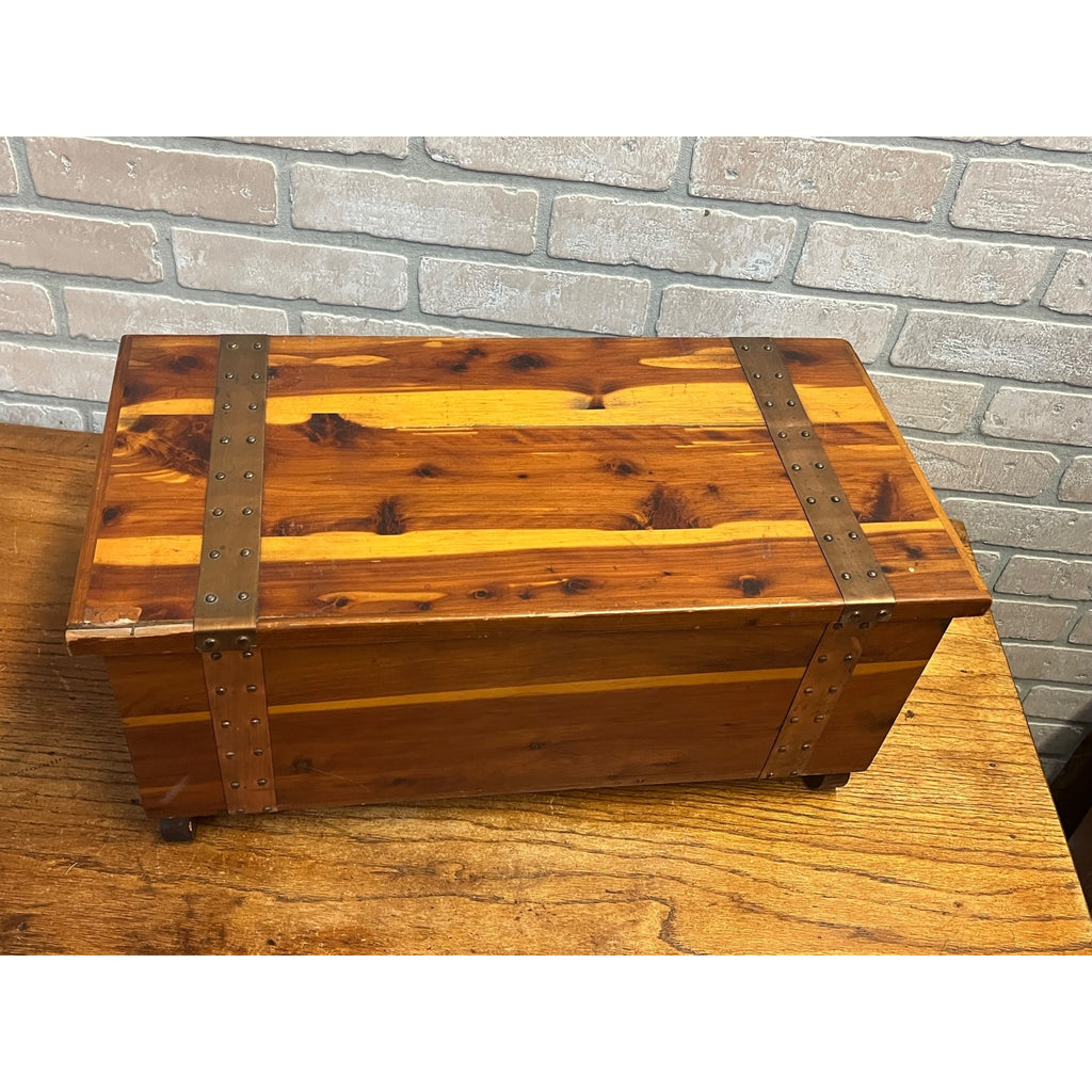 Antique 1920s Farley & Loetscher Cedar Chest Storage Keepsake Box Dubuque Iowa