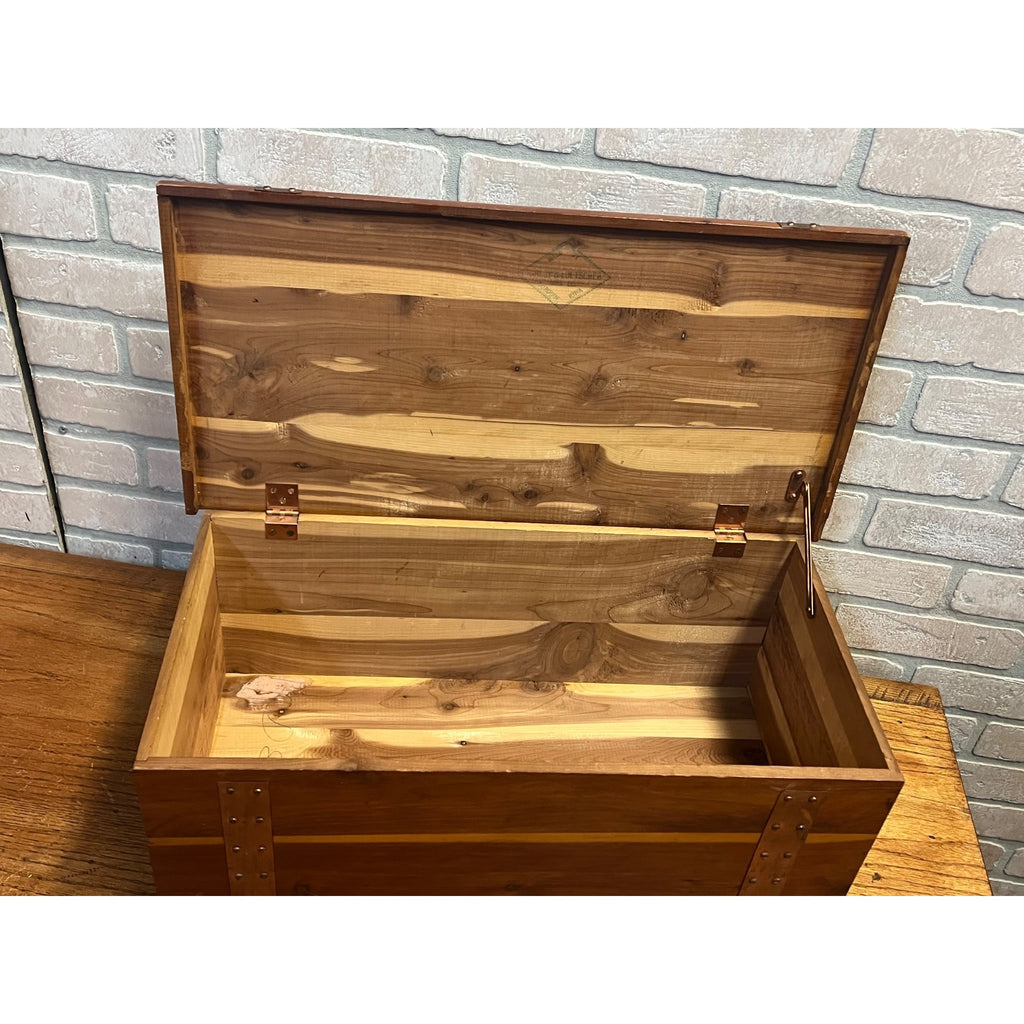 Antique 1920s Farley & Loetscher Cedar Chest Storage Keepsake Box Dubuque Iowa