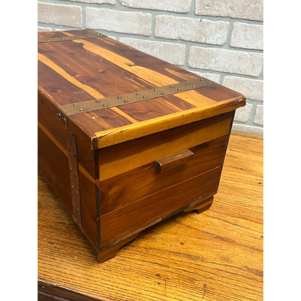 Antique 1920s Farley & Loetscher Cedar Chest Storage Keepsake Box Dubuque Iowa