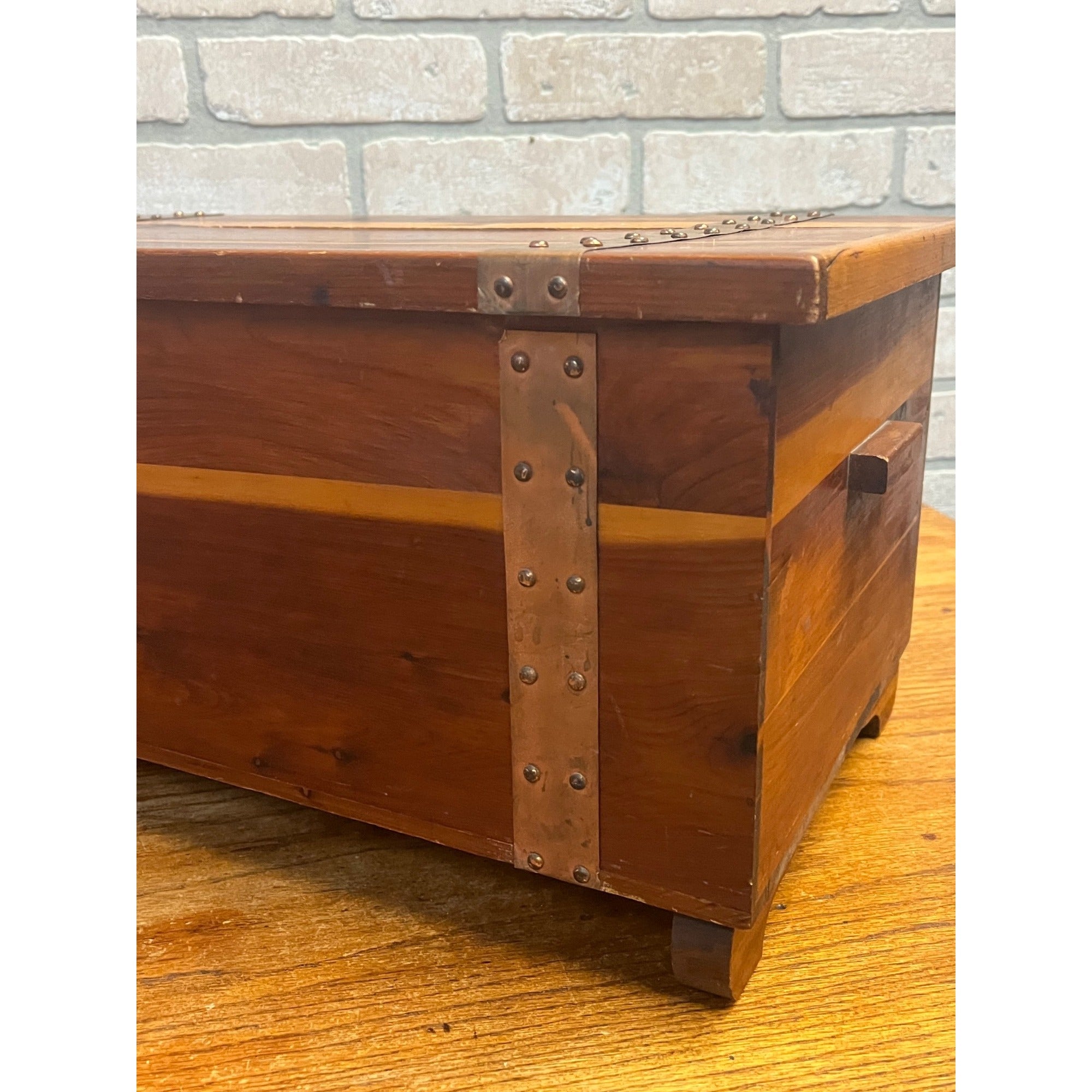 Antique 1920s Farley & Loetscher Cedar Chest Storage Keepsake Box Dubuque Iowa