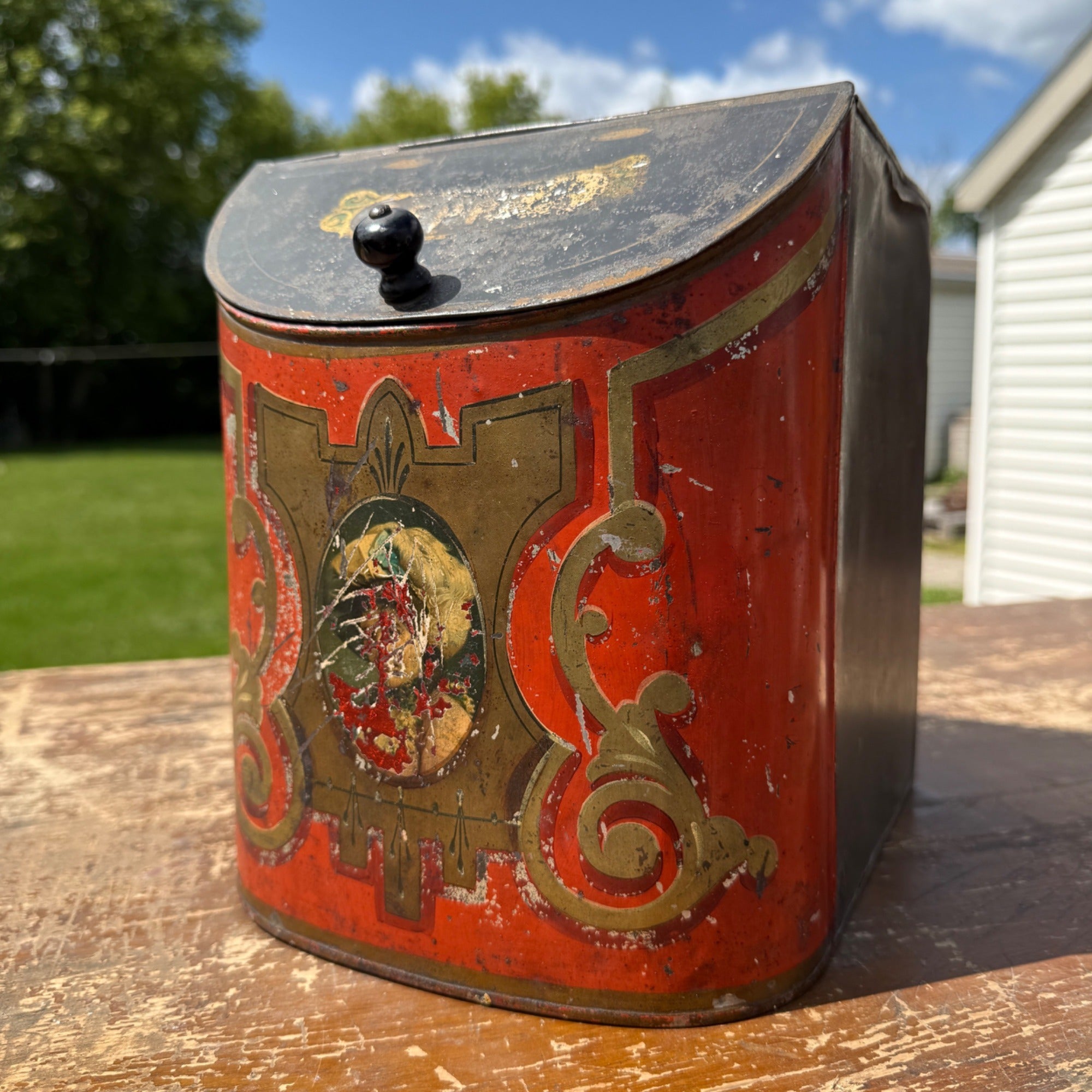 Vintage General Store Countertop Pepper Spice Box Bin Hinged Lid Metal Victorian Woman Decoration Primitive Kitchen Decor