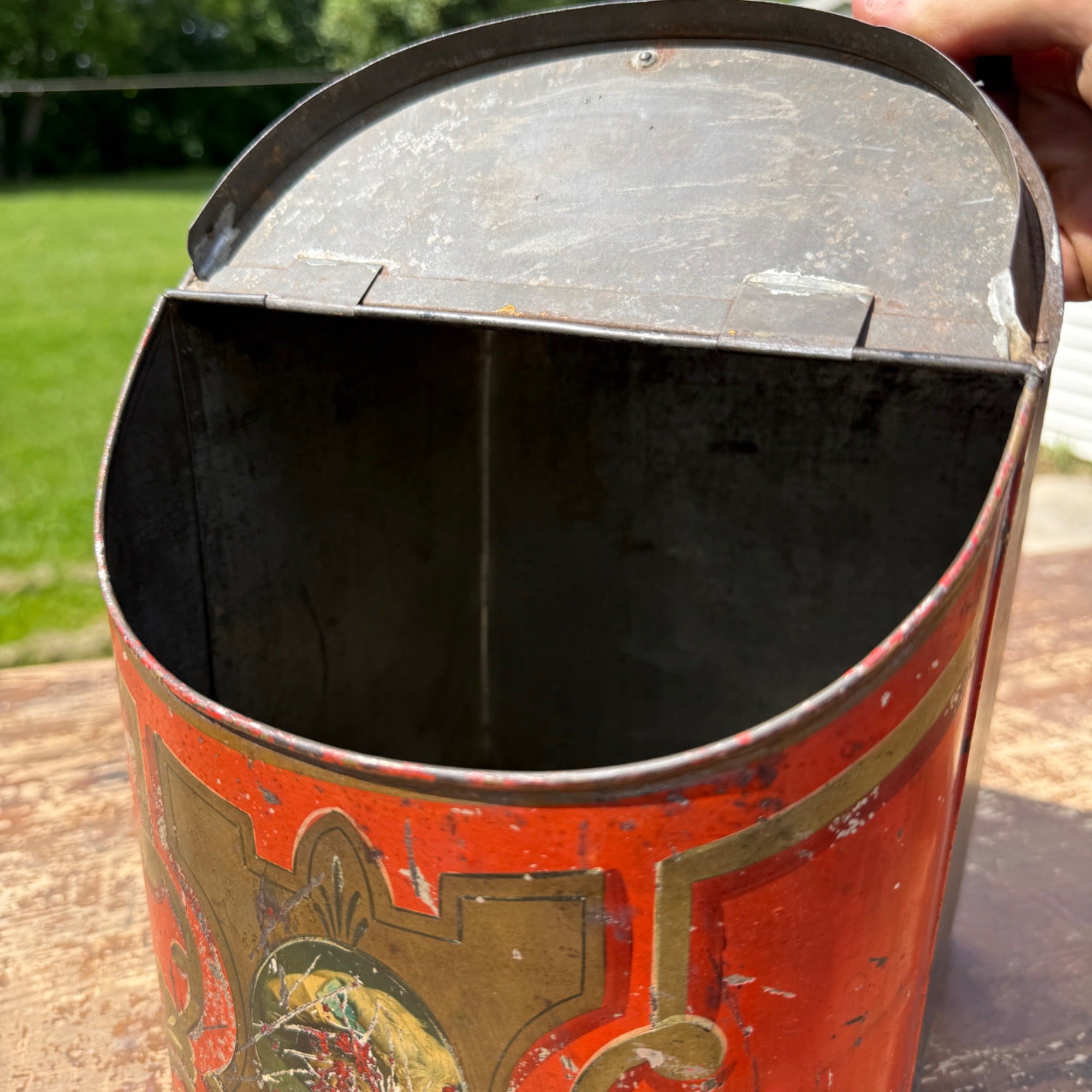 Vintage General Store Countertop Pepper Spice Box Bin Hinged Lid Metal Victorian Woman Decoration Primitive Kitchen Decor