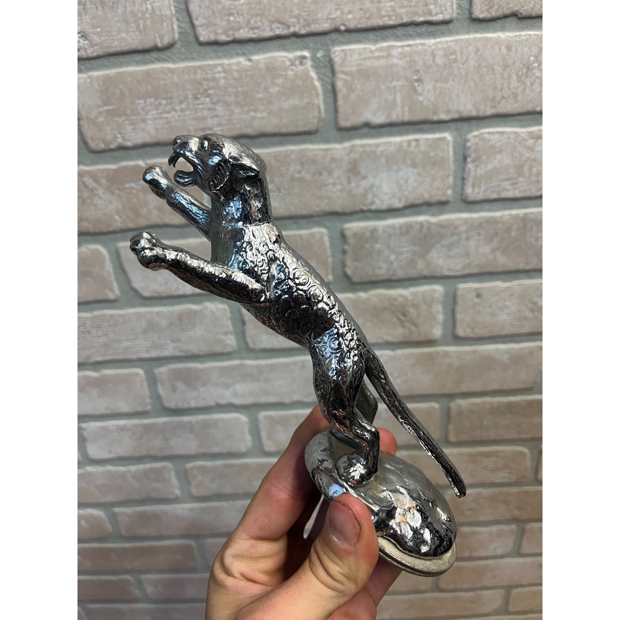 RARE Vintage Desmo 1937 SS Leaping Jaguar Mascot/Hood Ornament Original OEM