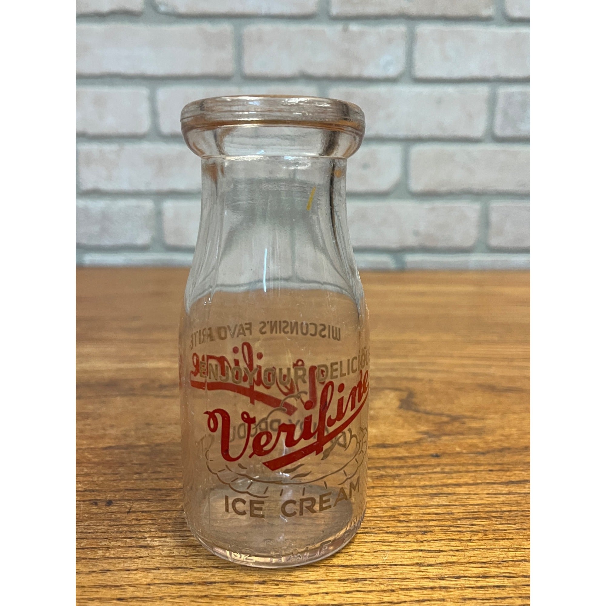 Vintage Verifine Dairy Half Pint Ice Cream Milk Bottle ACL Wisconsin Wis WI