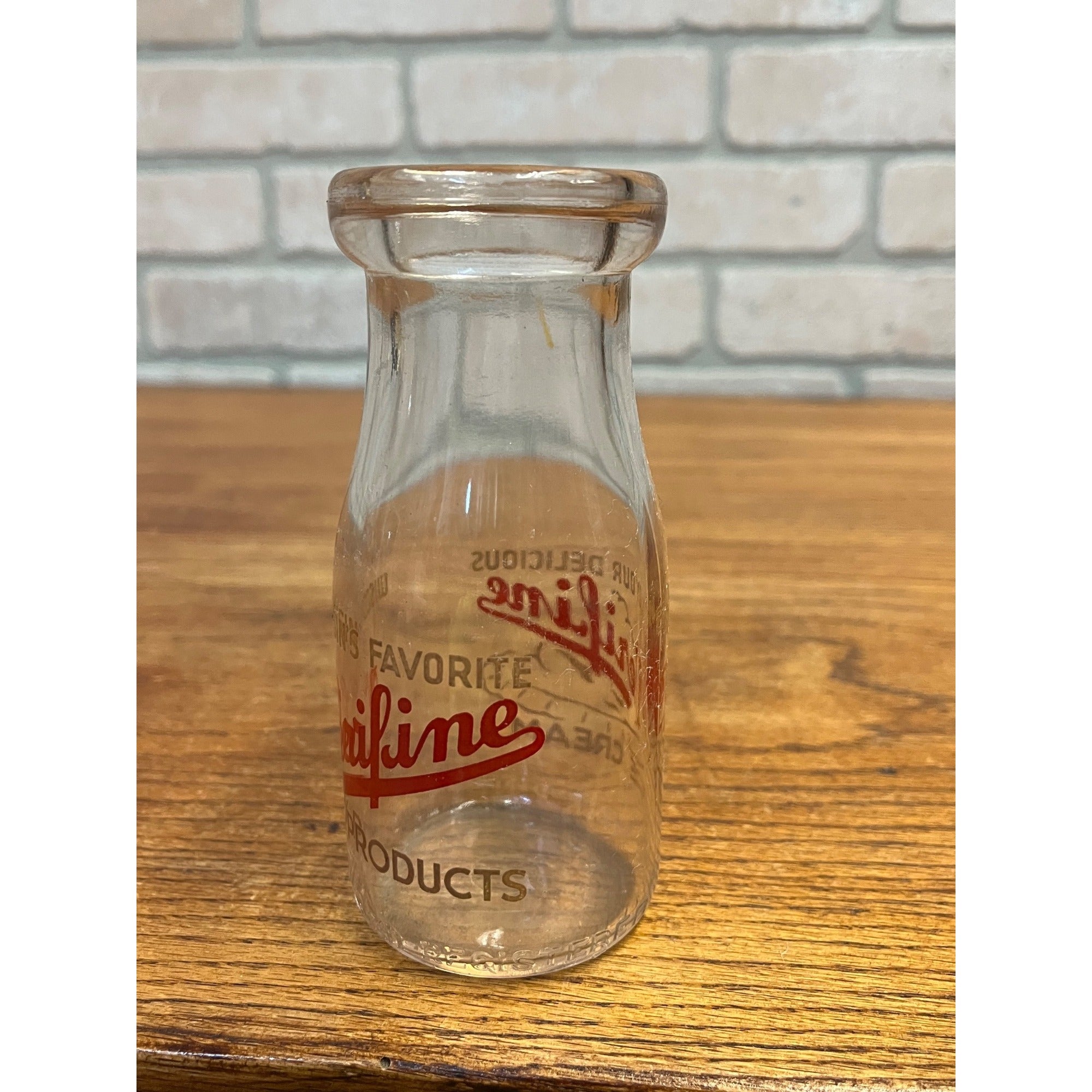 Vintage Verifine Dairy Half Pint Ice Cream Milk Bottle ACL Wisconsin Wis WI