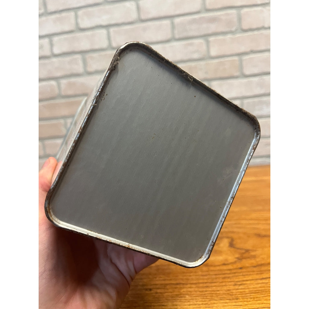 Vintage Nabisco Premium Saltine Crackers Metal Tin 16 Oz 1980s